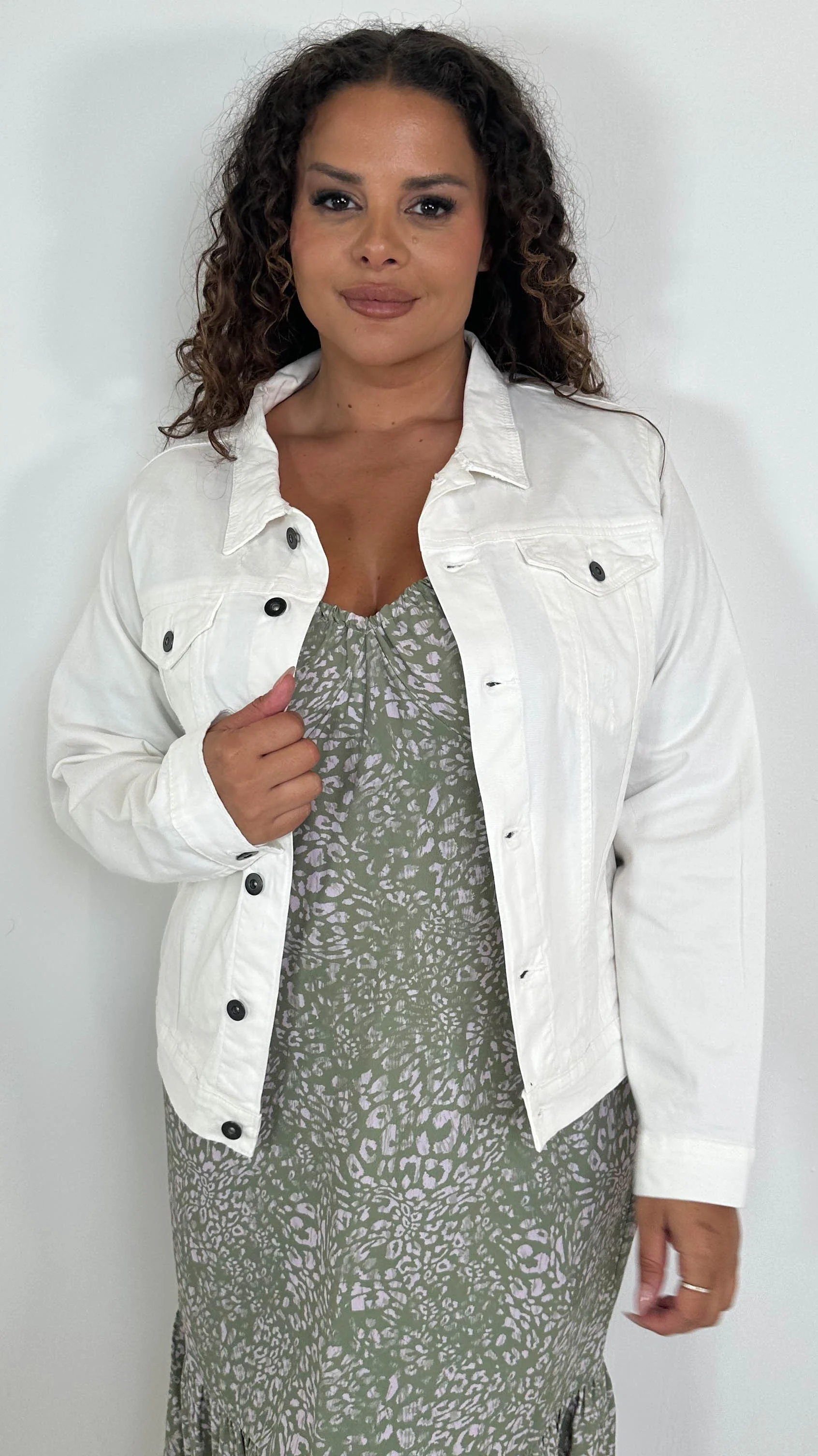 CurveWow Distressed Denim Jacket White - Image 3