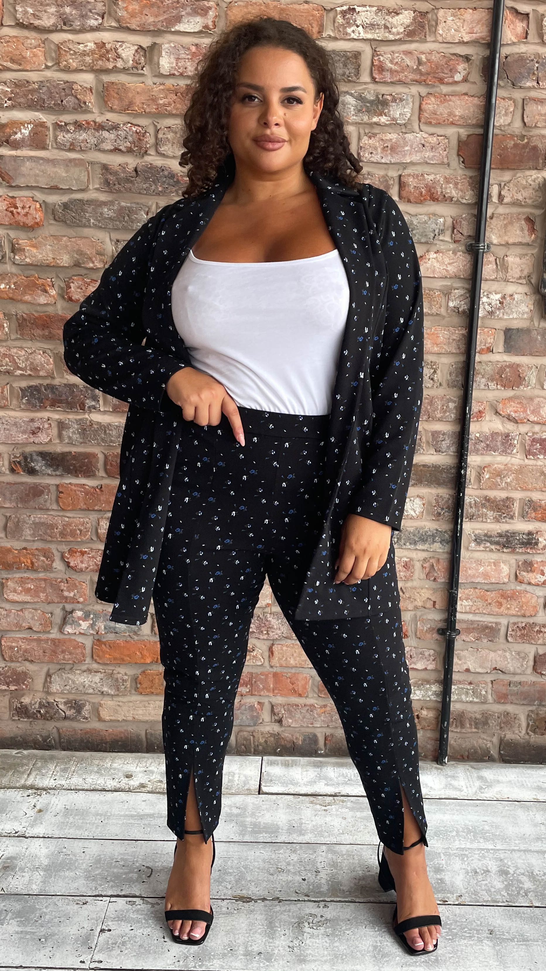 CurveWow Ditsy Print Split Hem Trouser Black - Image 2