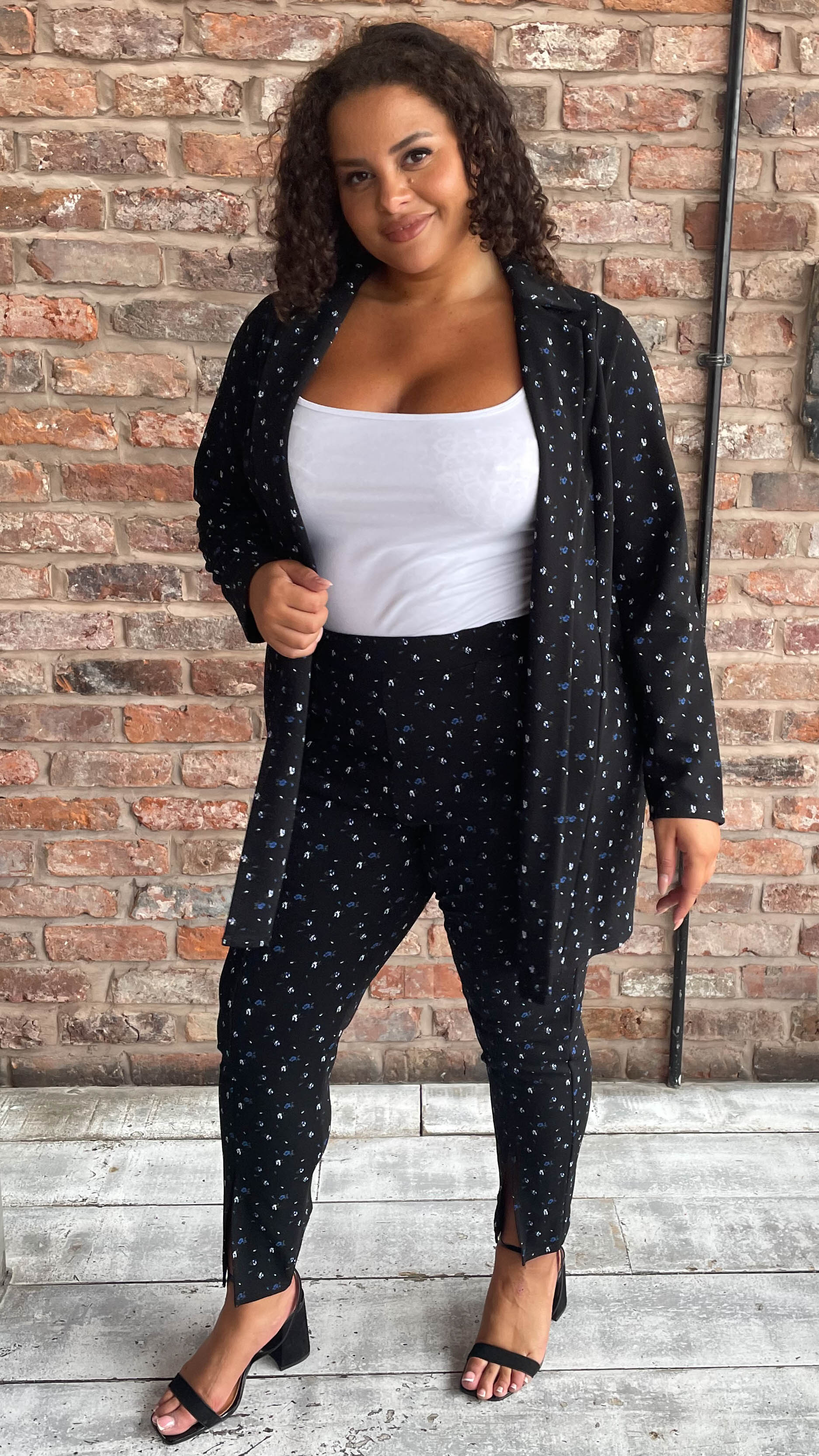 CurveWow Ditsy Print Split Hem Trouser Black - Image 3