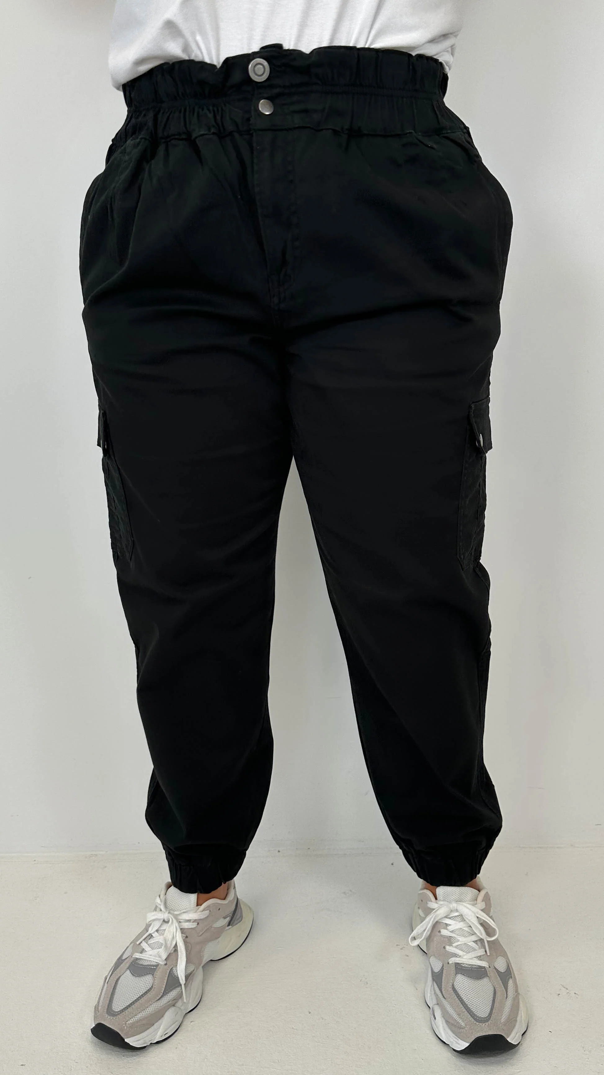 CurveWow Cargo Trouser Black - Image 7