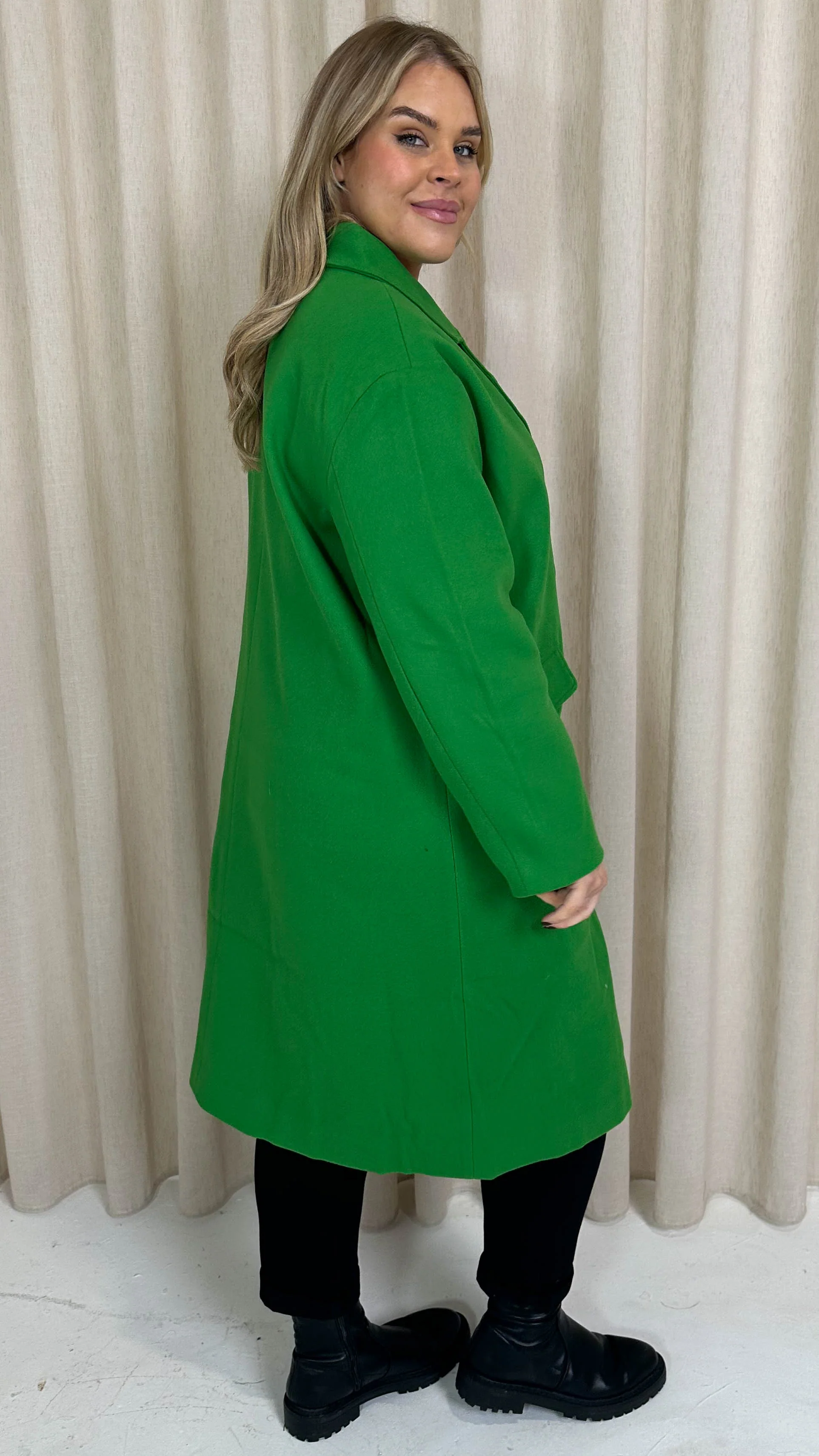 CurveWow Double Breasted Coat Green - Image 7