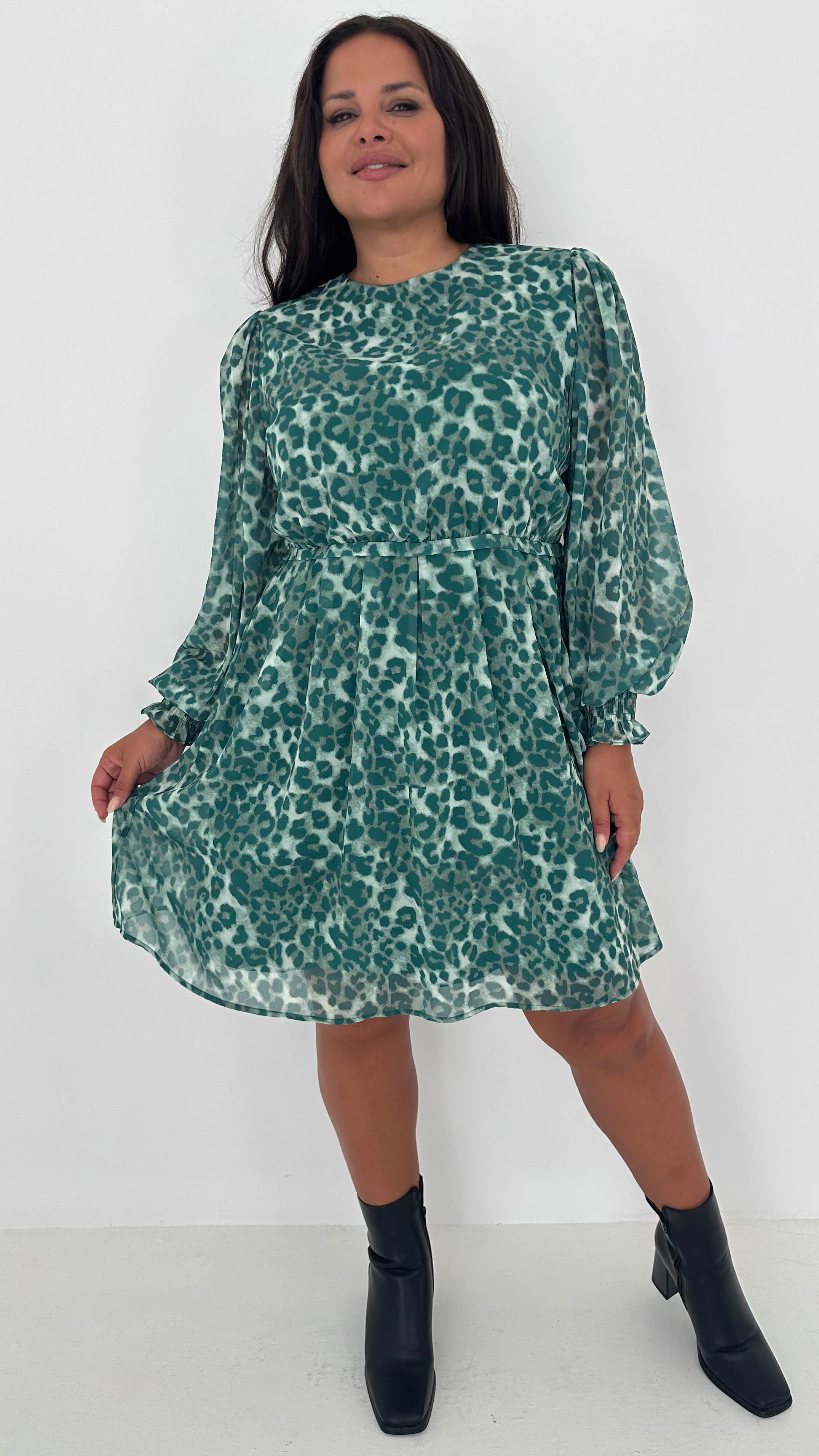 CurveWow Drop Waist Mini Dress Green Leopard - Image 7