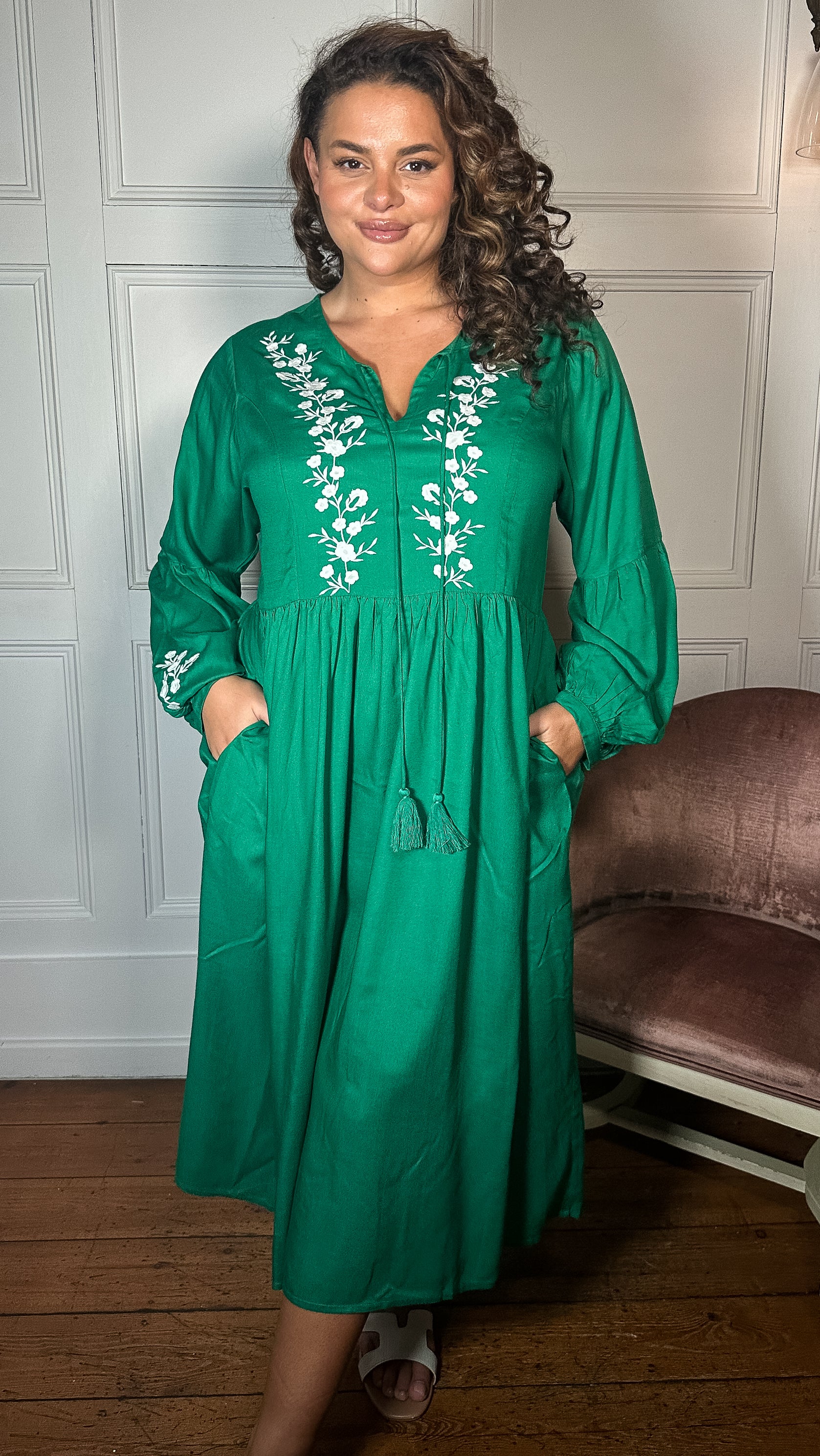 Curvewow Embroidered Tassel Tie Midi Dress Green