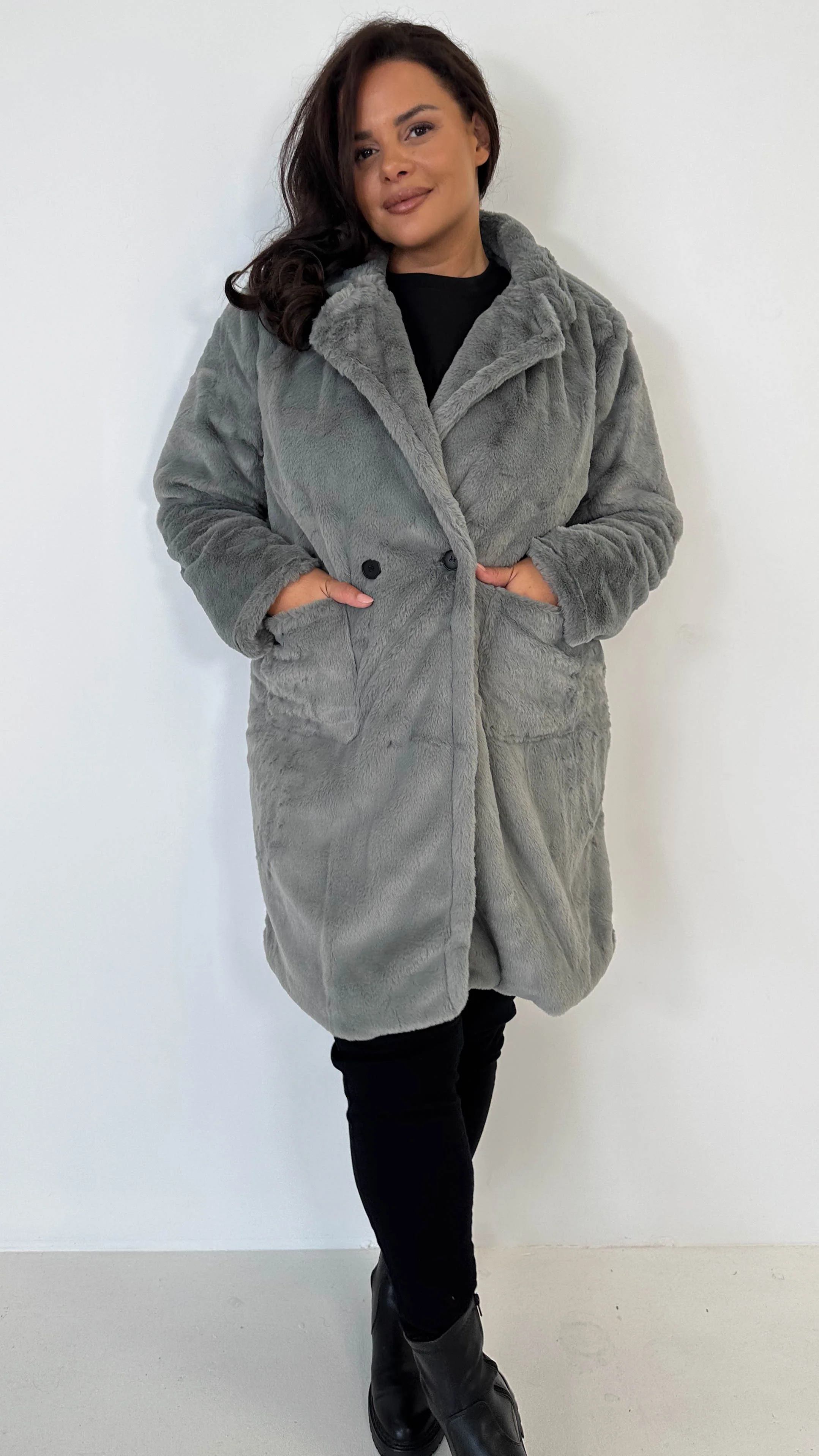 CurveWow Faux Fur Button Front Coat Grey - Image 10