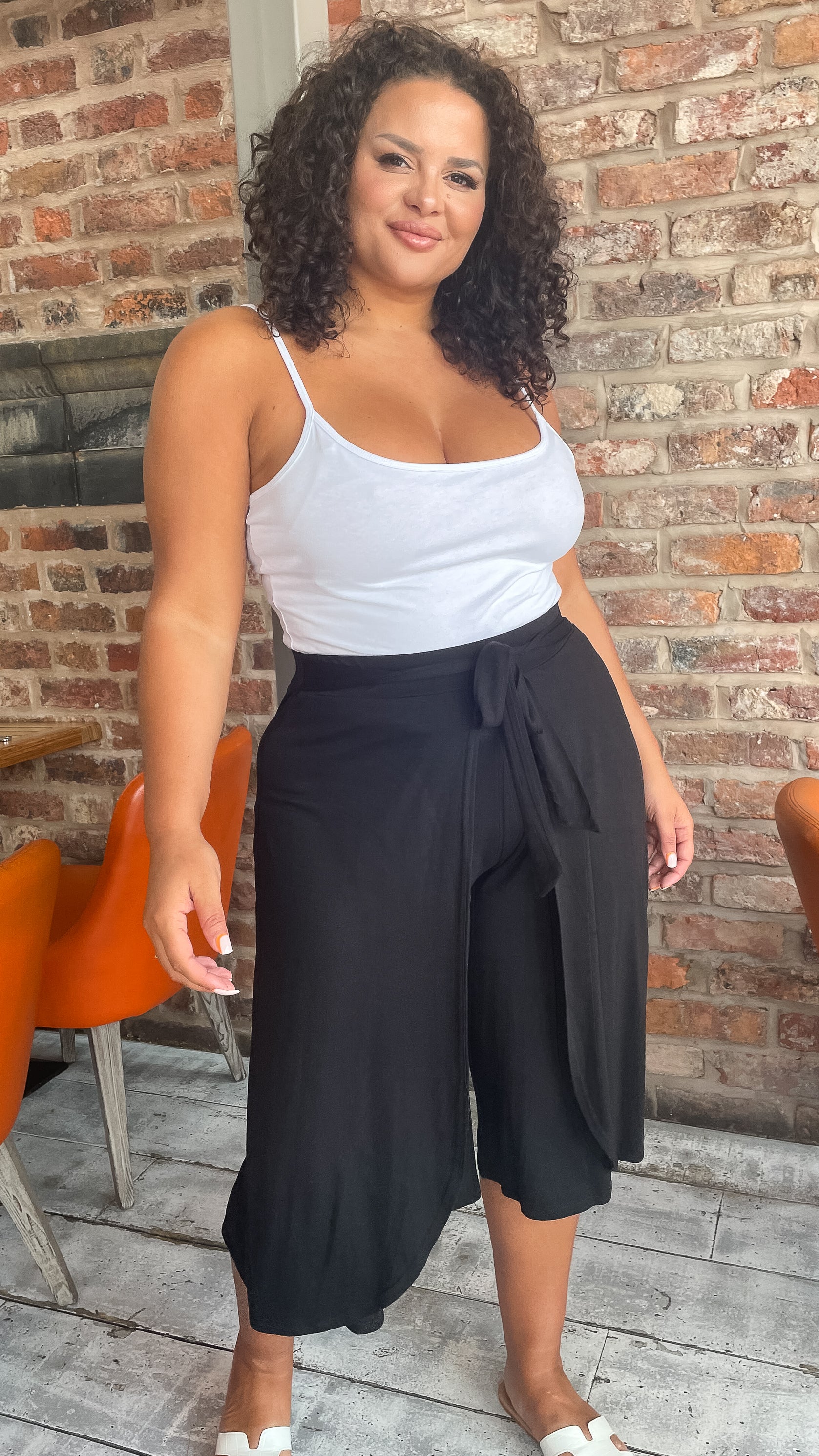 CurveWow Flippy Tie Waist Culottes Black - Image 3