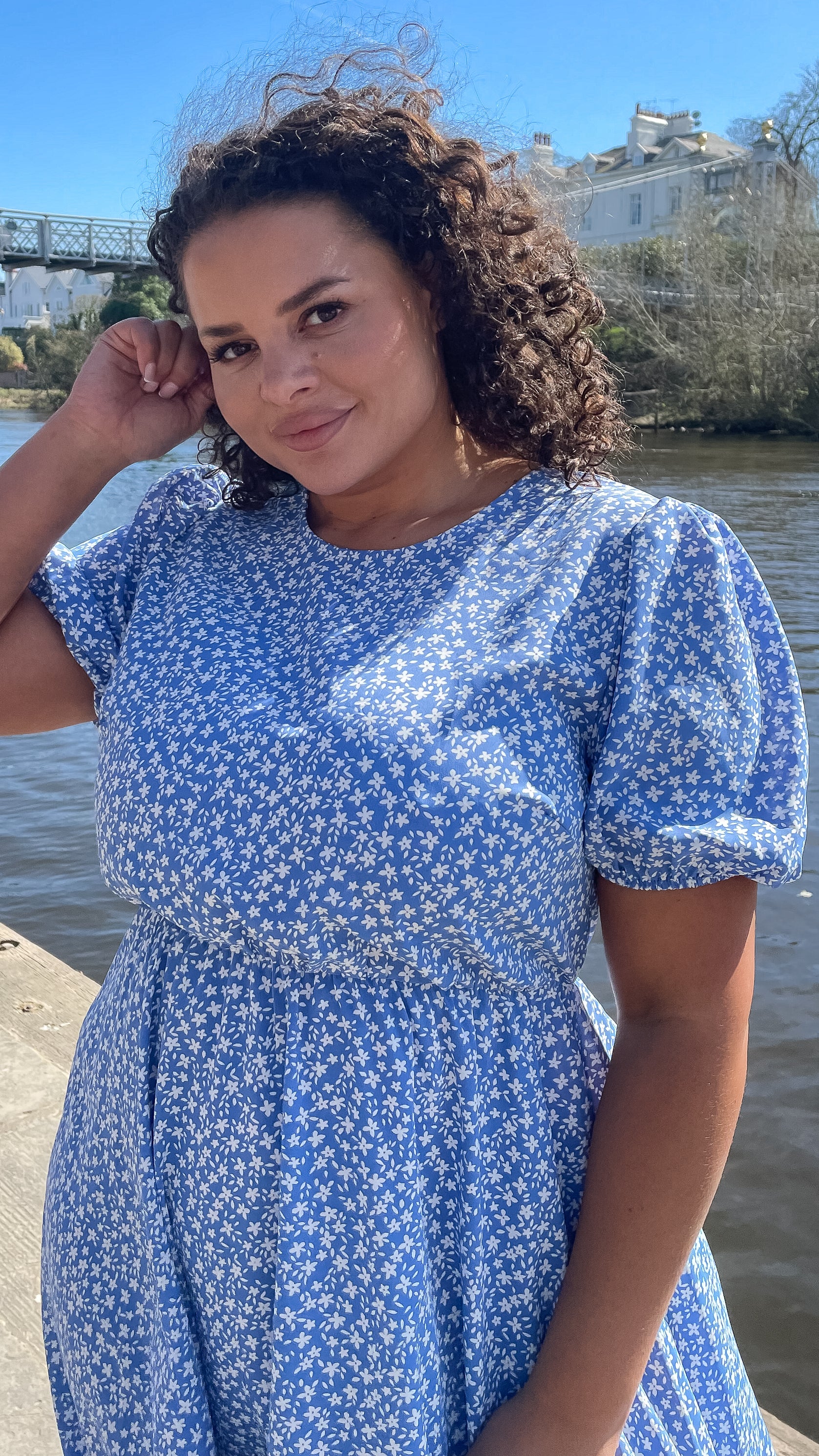 CurveWow Frill Dipped Hem Dress Blue Ditsy - Image 3