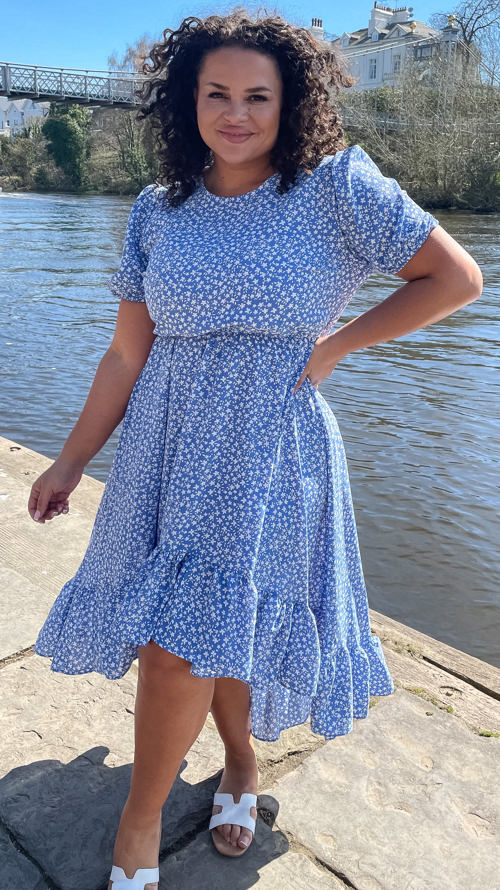 CurveWow Frill Dipped Hem Dress Blue Ditsy - Image 4