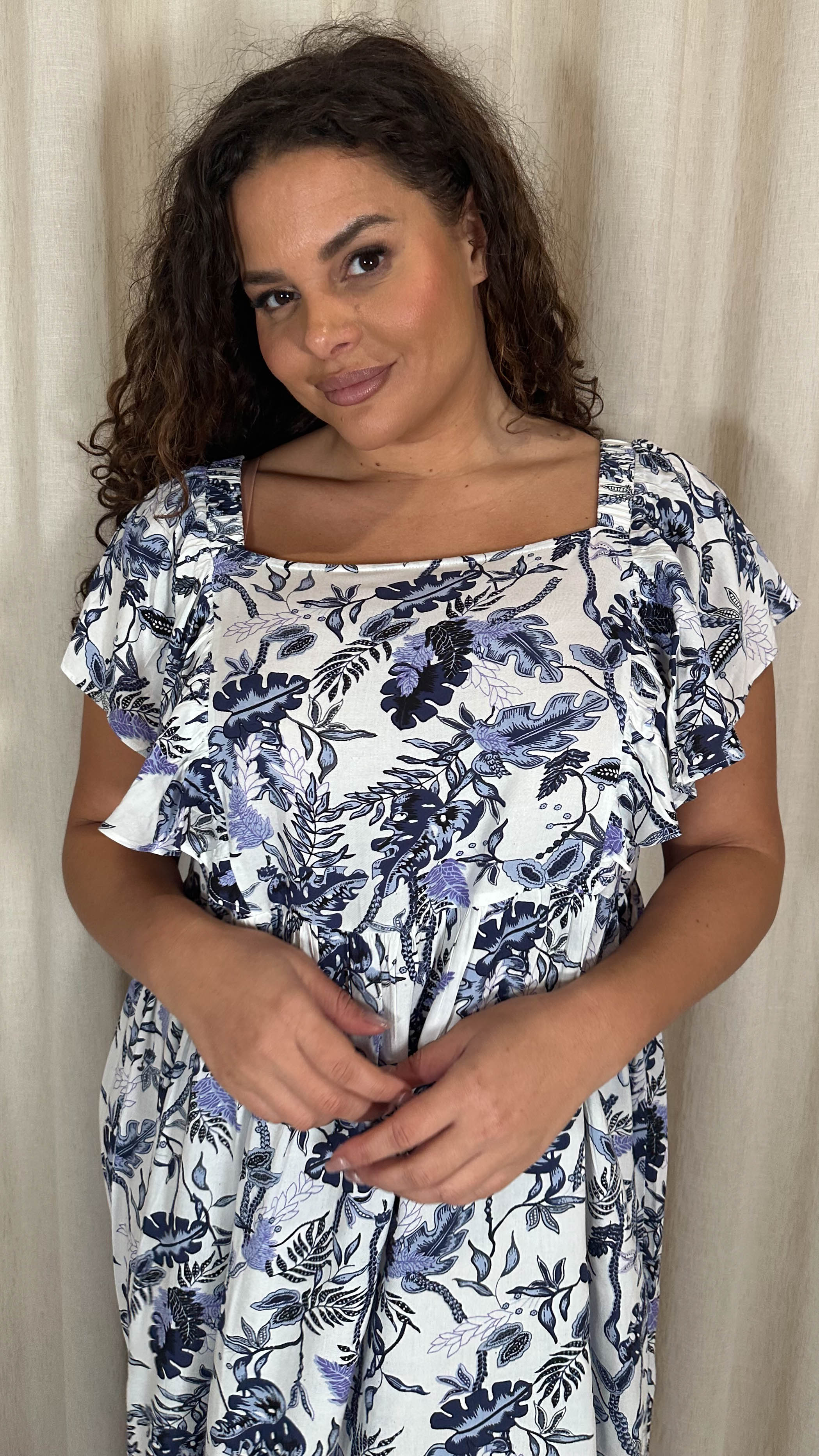 CurveWow Frill Shoulder Midi Dress Blue Leaf - Image 2