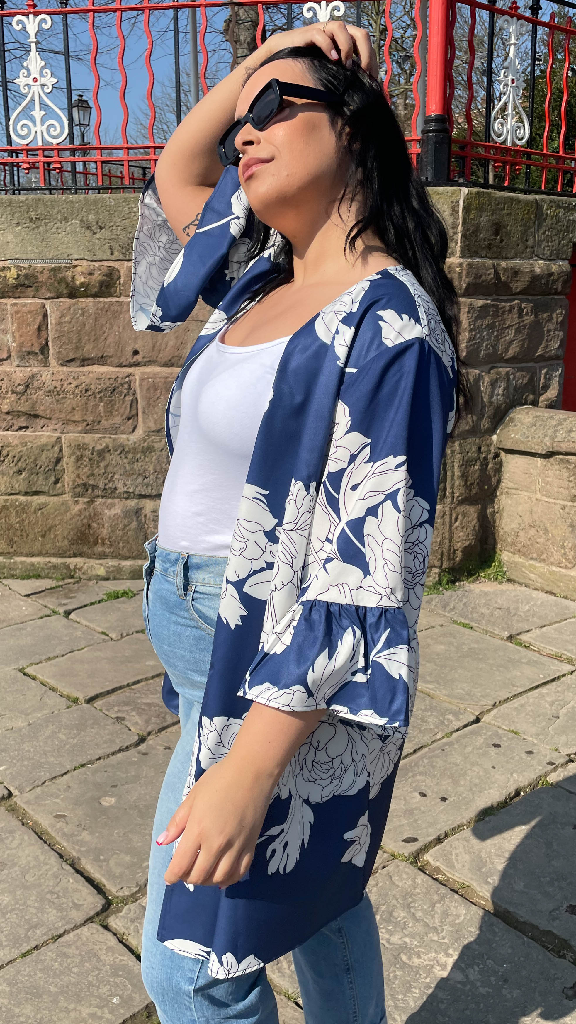 CurveWow Frill Sleeve Blue Floral Print Kimono - Image 7