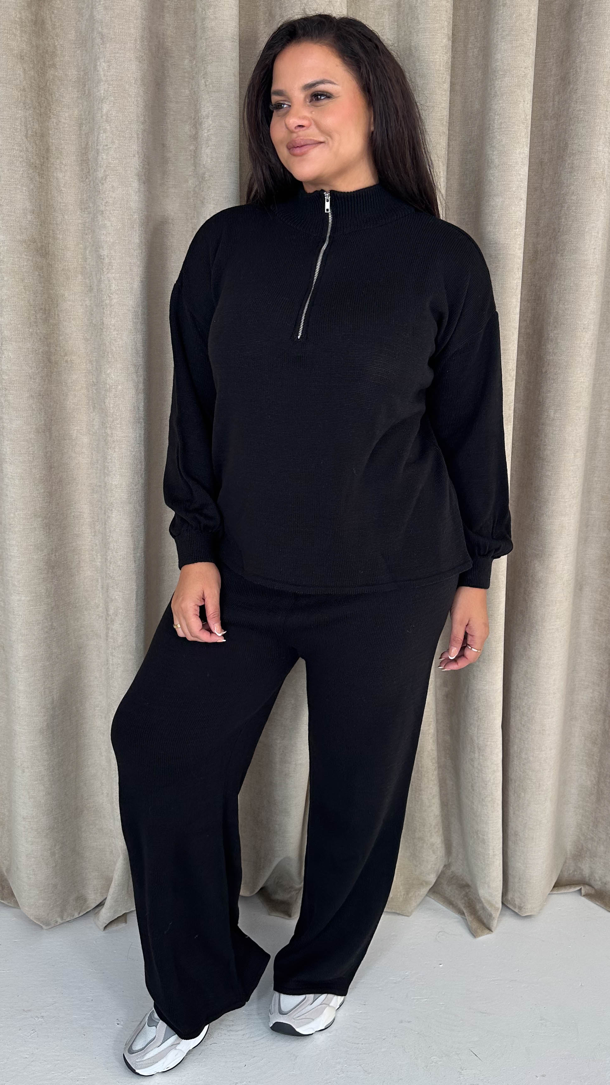 CurveWow Funnel Neck Zip Front Knitted Co-Ord Black - Image 3