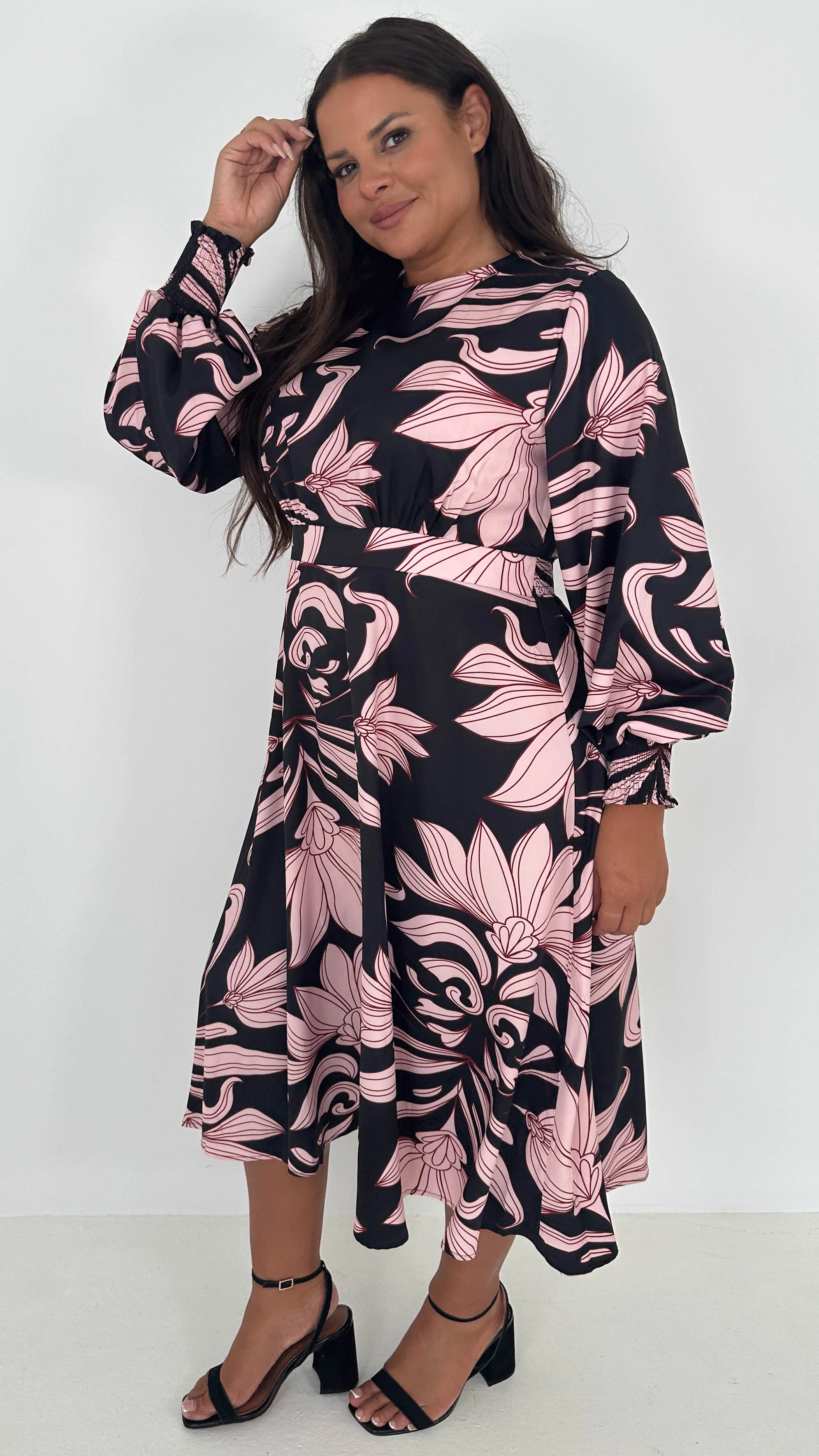 CurveWow Gathered Front Midi Dress Pink & Black Floral - Image 3