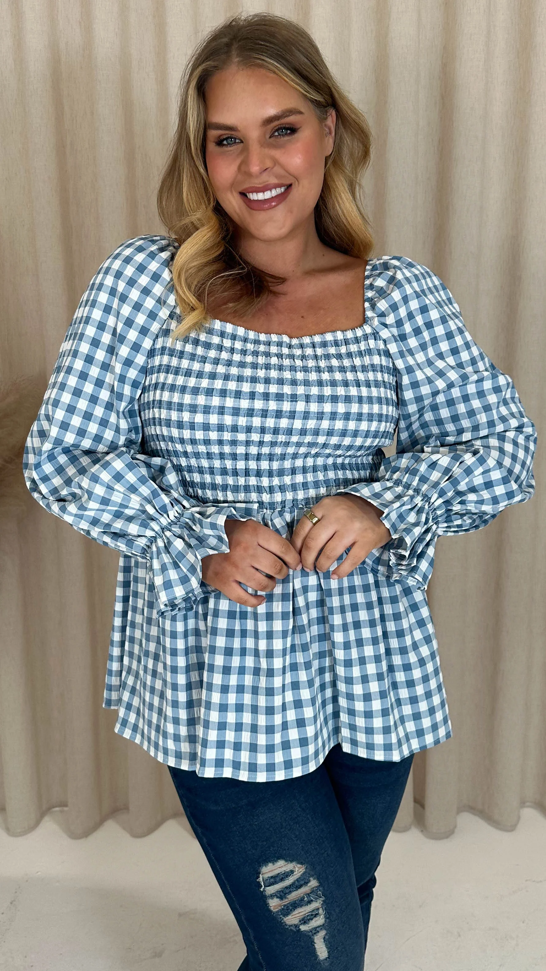 CurveWow Gingham Shirred Top Blue - Image 4