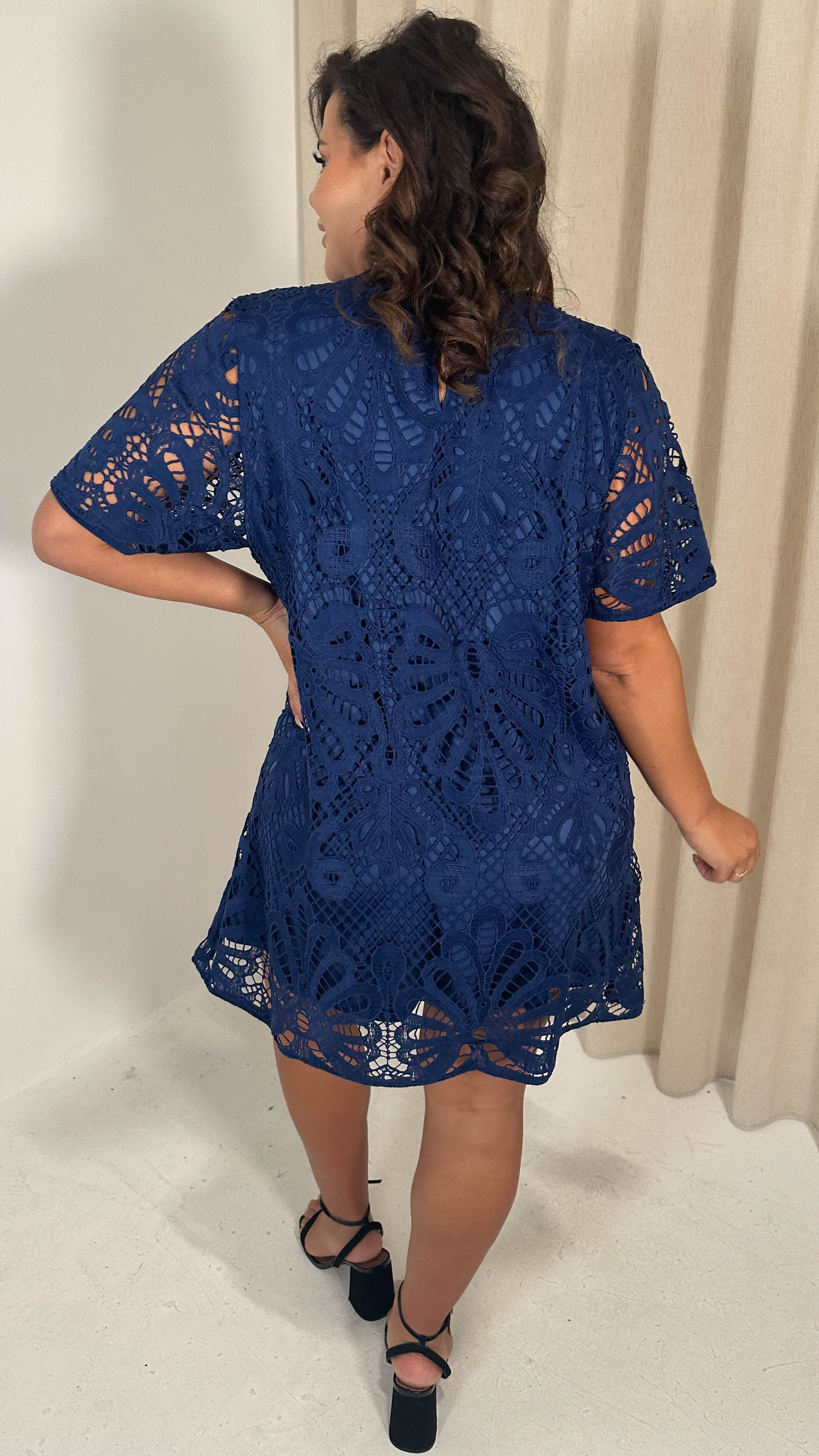 CurveWow Guipure Lace Shift Dress Navy - Image 8