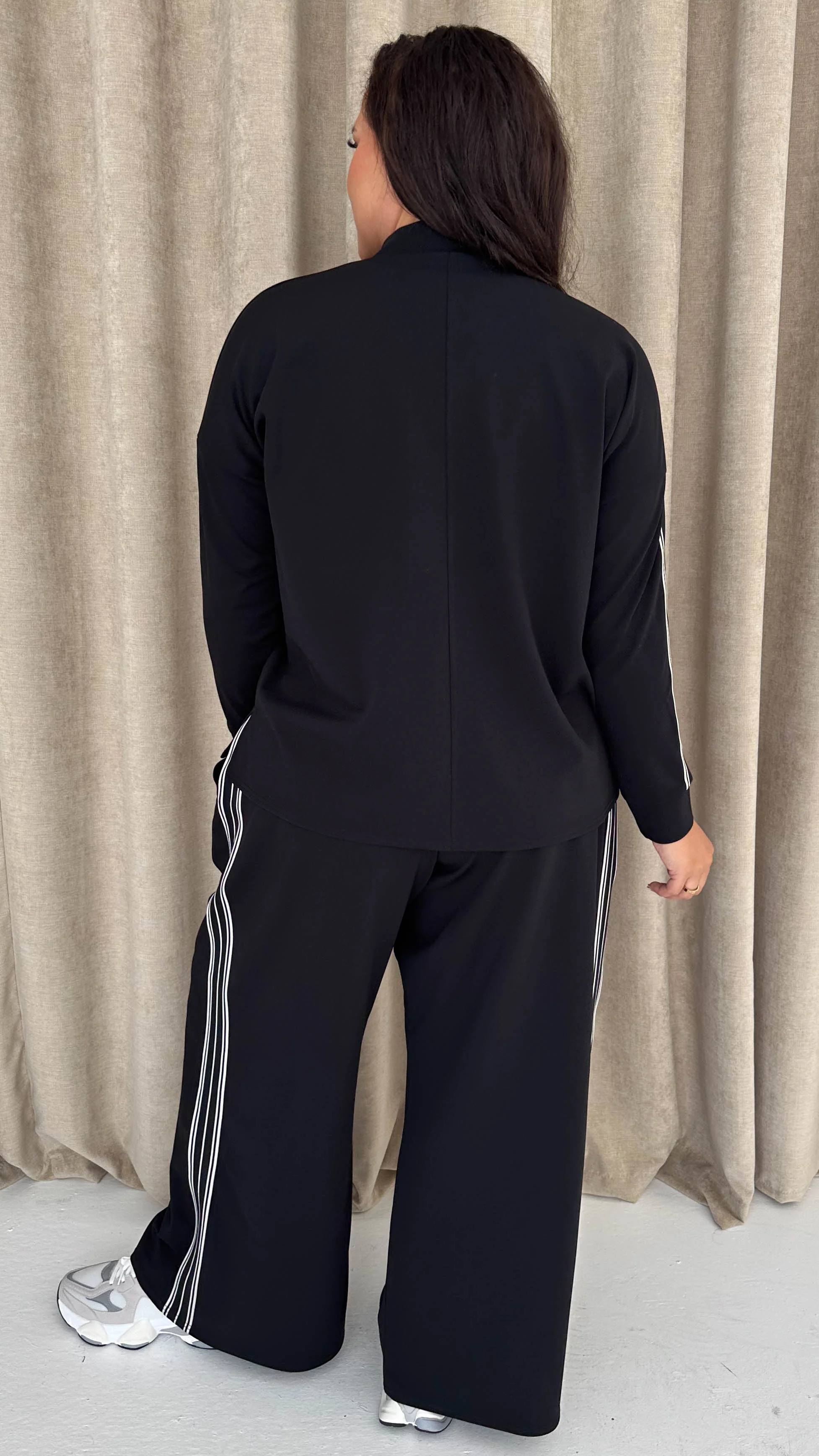 CurveWow Half Zip Tape Shoulder Top Black - Image 9