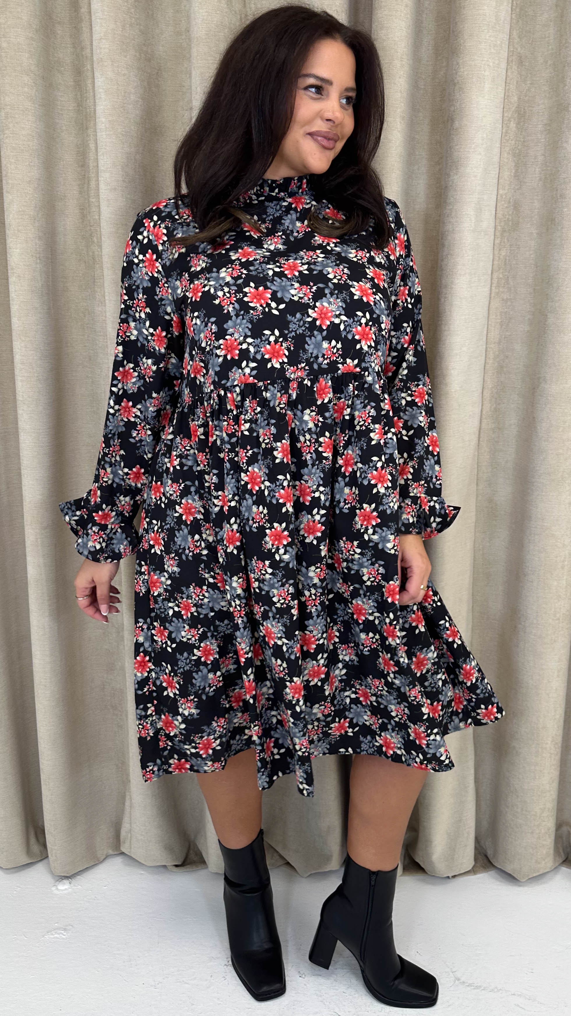 CurveWow High Neck Smock Dress Black Floral - Image 7
