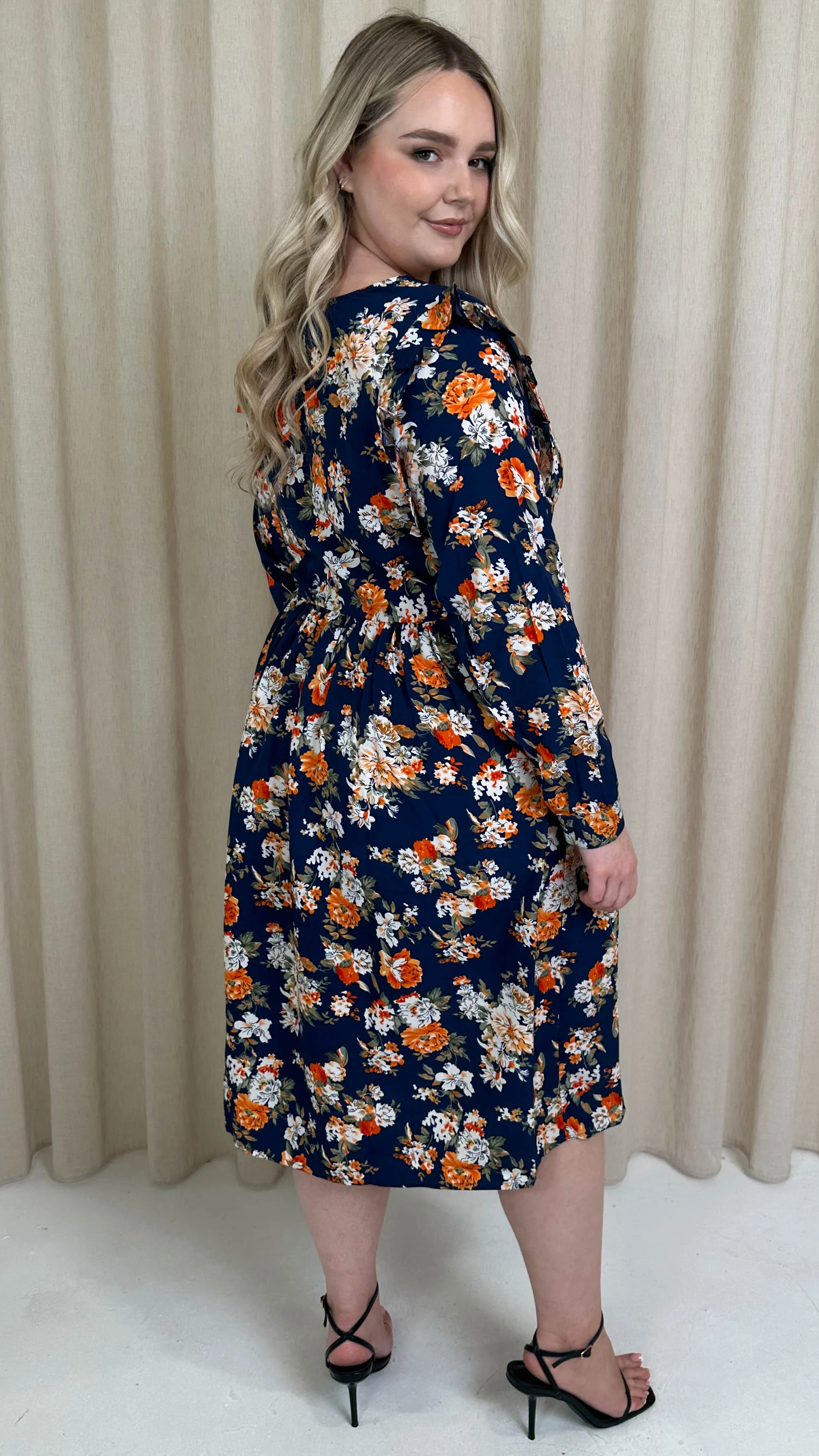 CurveWow Frill Wrap Dress Navy Floral - Image 9