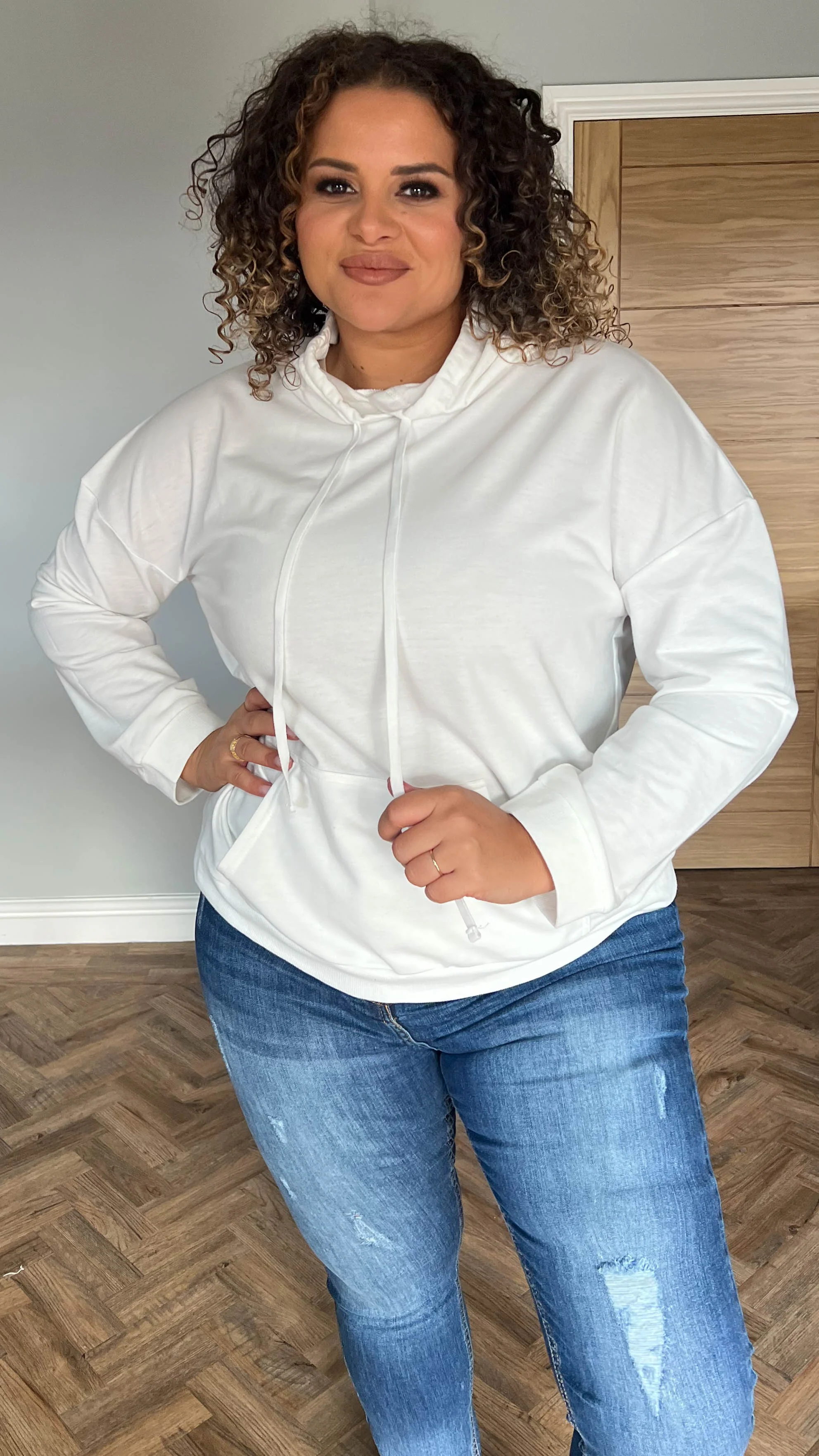 CurveWow Hoodie Ivory - Image 4