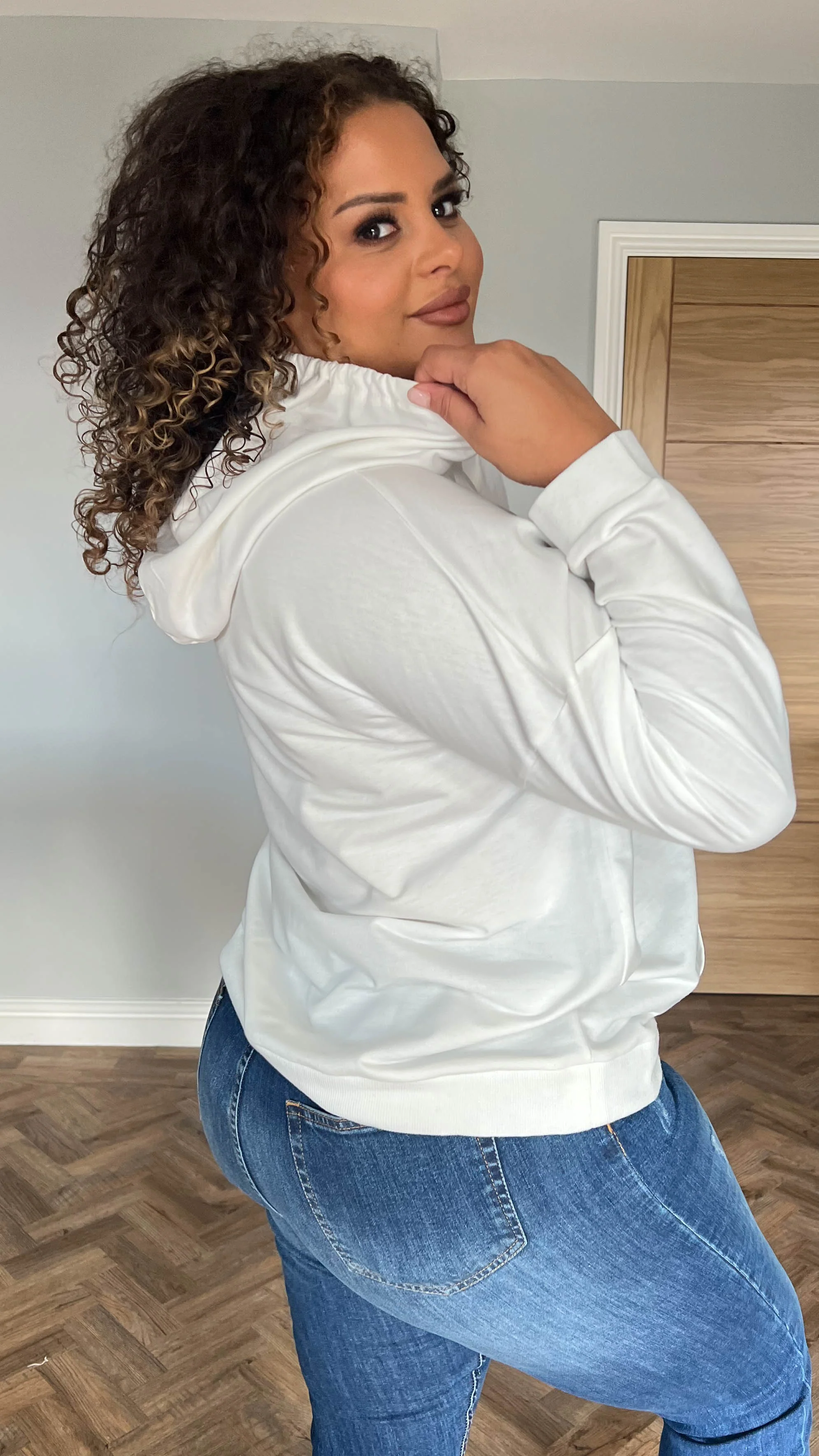 CurveWow Hoodie Ivory - Image 6