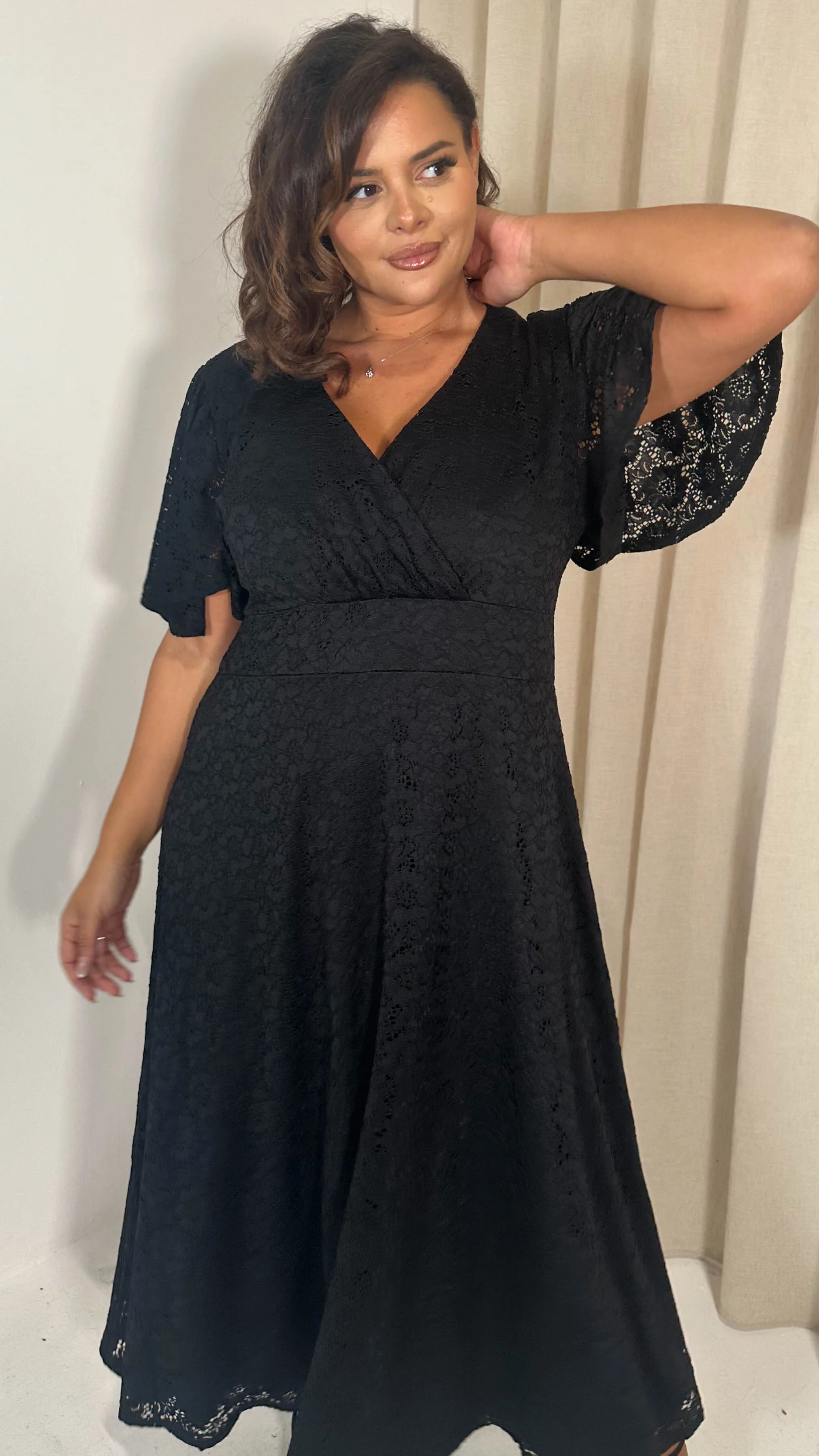 CurveWow Lace Angel Sleeve Dress Black - Image 4