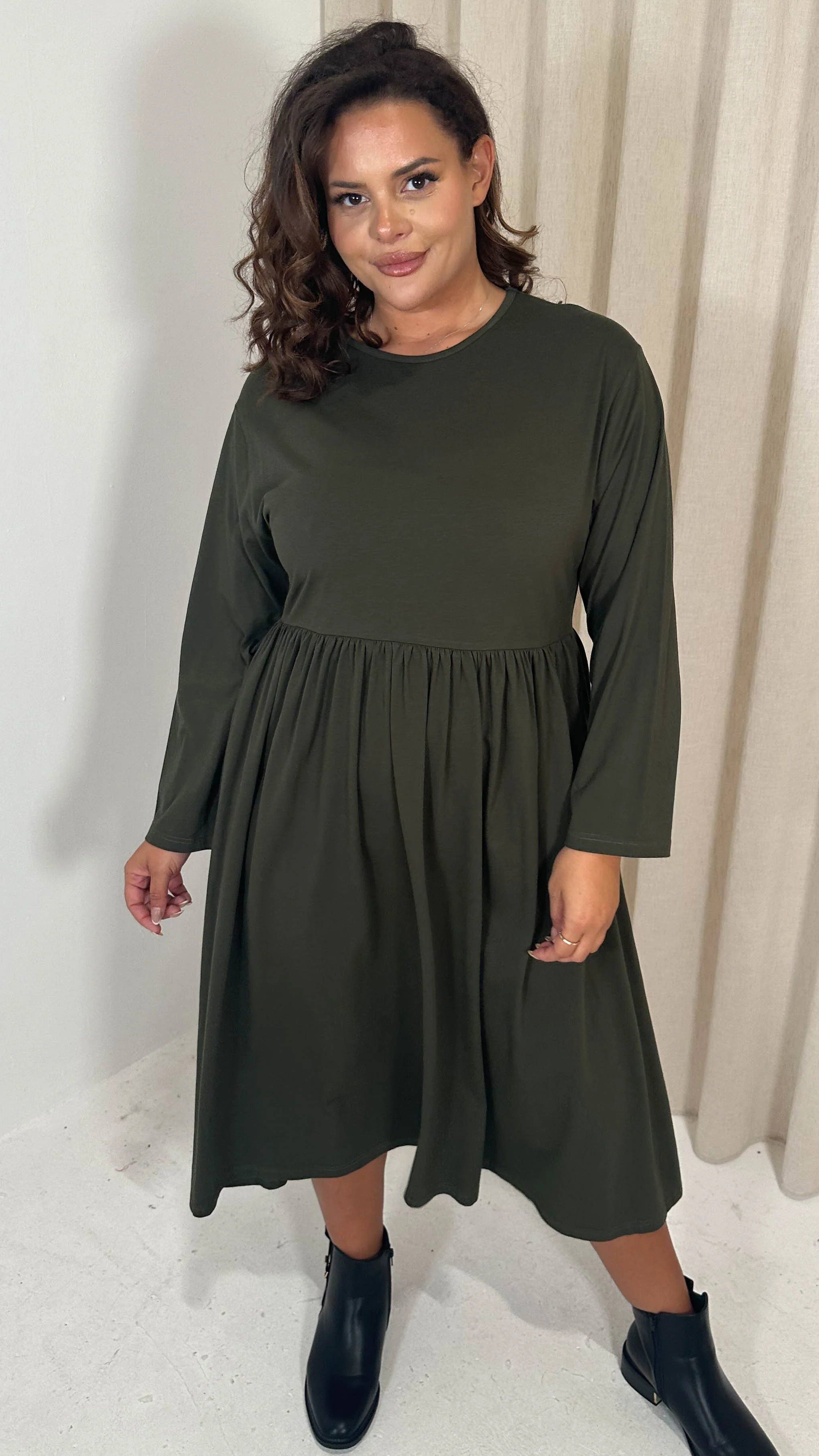 CurveWow Long Sleeve Elasticated Waist Midi Dress Khaki - Image 3