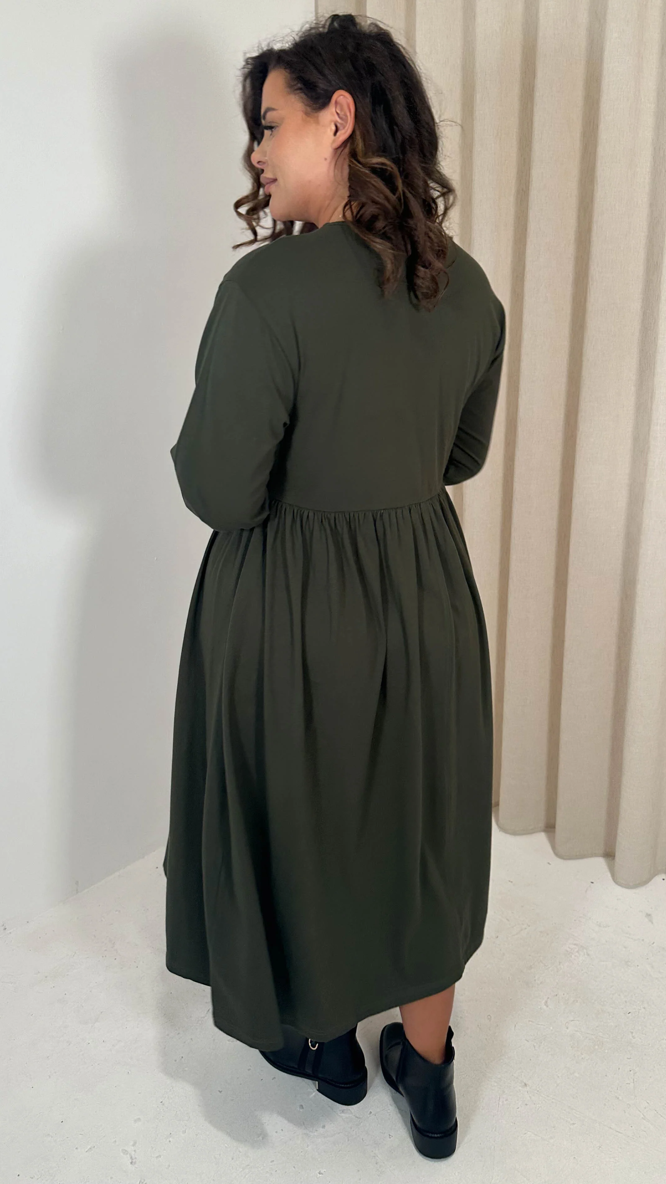CurveWow Long Sleeve Elasticated Waist Midi Dress Khaki - Image 7