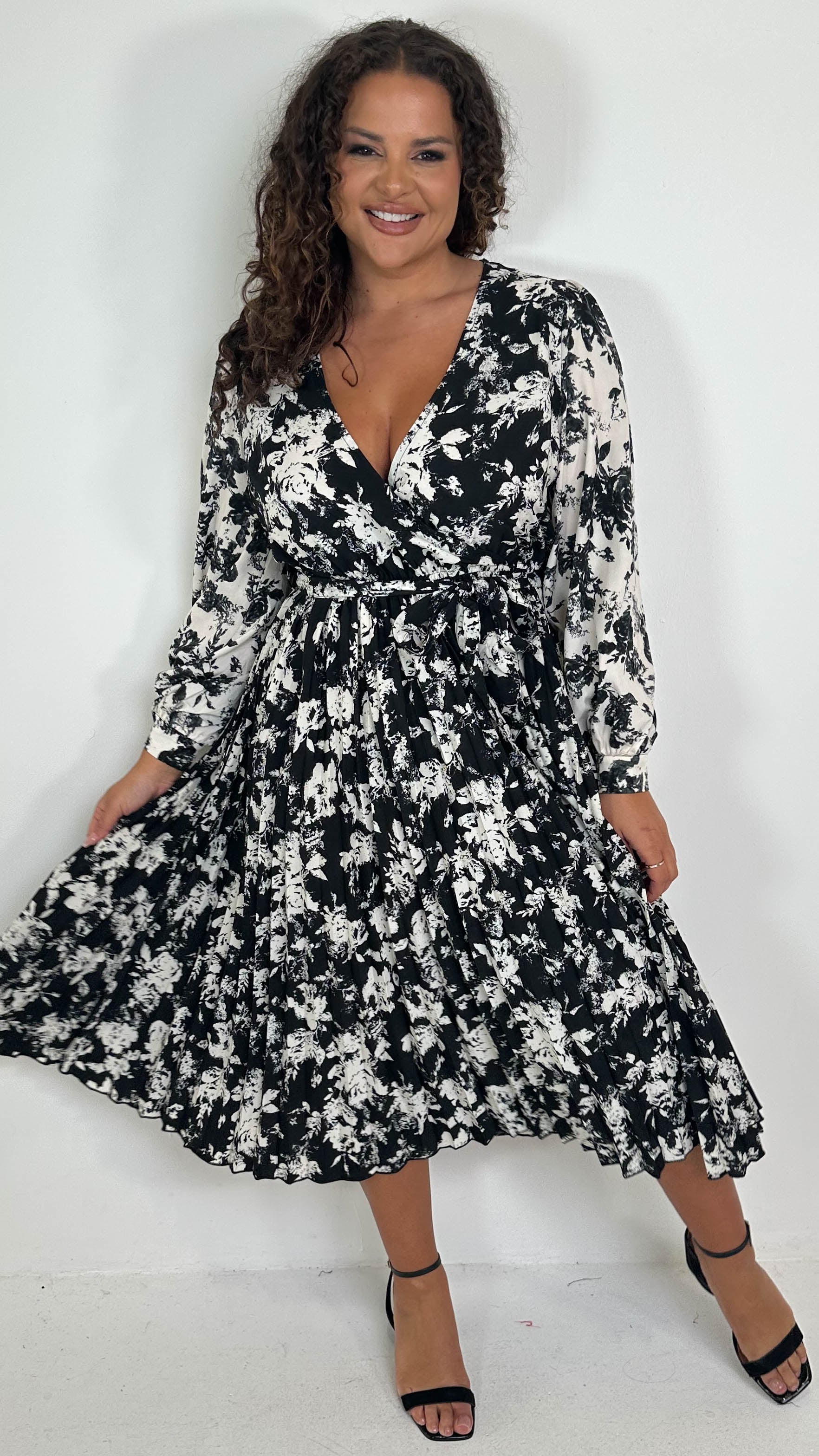 CurveWow Long Sleeve Floral Printed Pleated Midi Dress Black/Ivory - Image 6