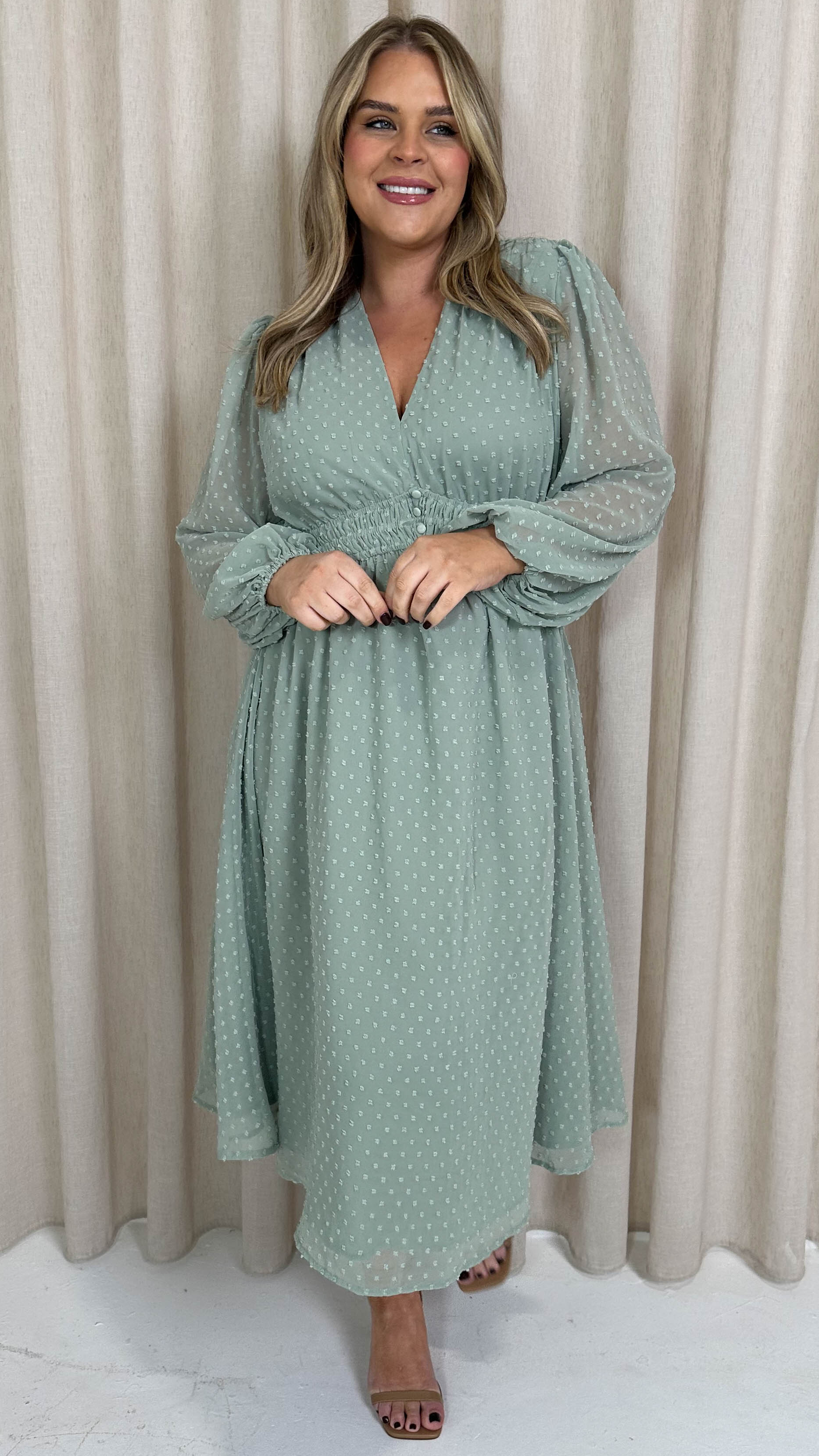 CurveWow Dobby Shirred Bodice Midi Dress Sage Green - Image 3
