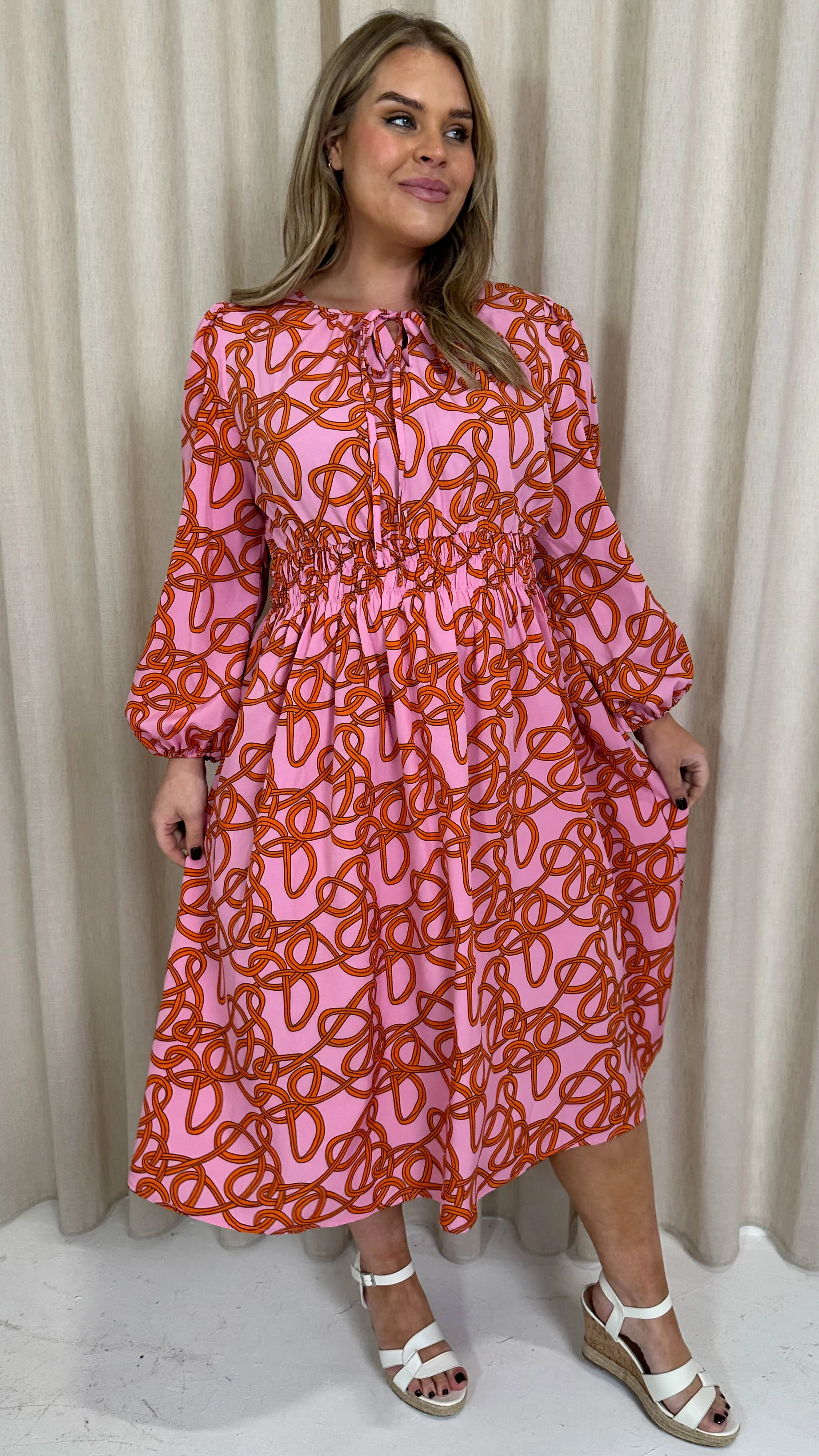CurveWow Keyhole Front Dress Pink Chain - Image 3