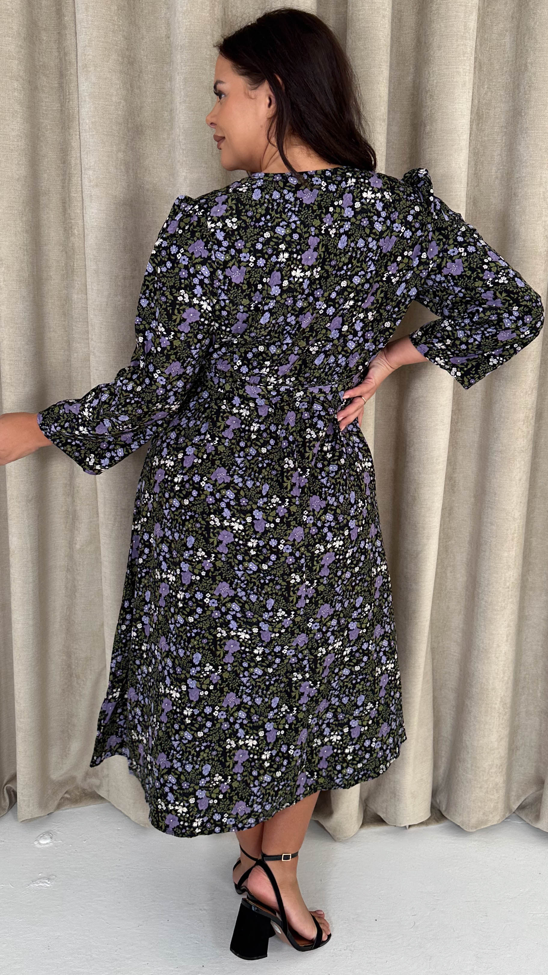 CurveWow Wrap Waist Tie Midi Dress Black Floral - Image 5