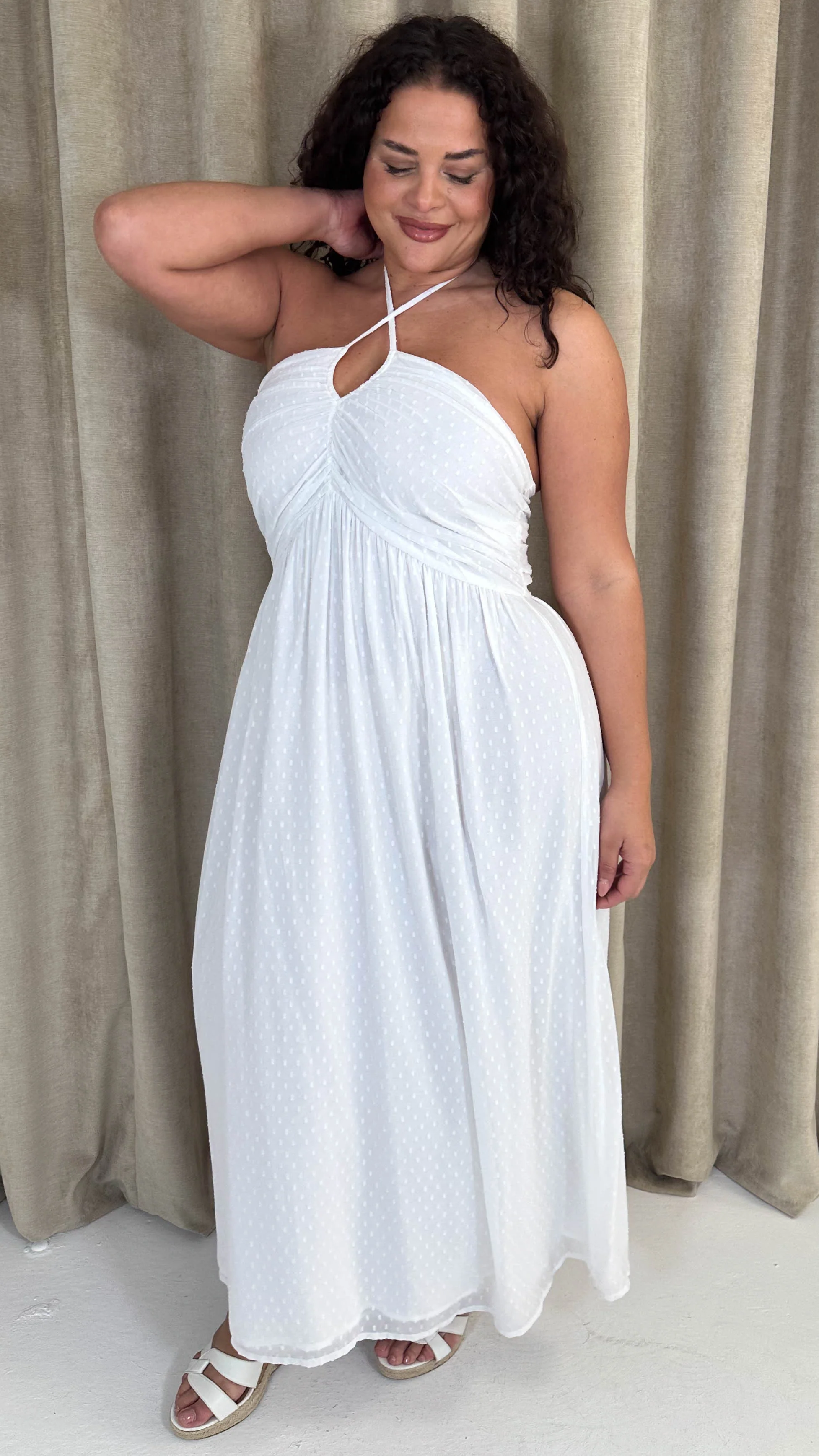 CurveWow Maxi Halter Neck Shirred Back Dress White - Image 3