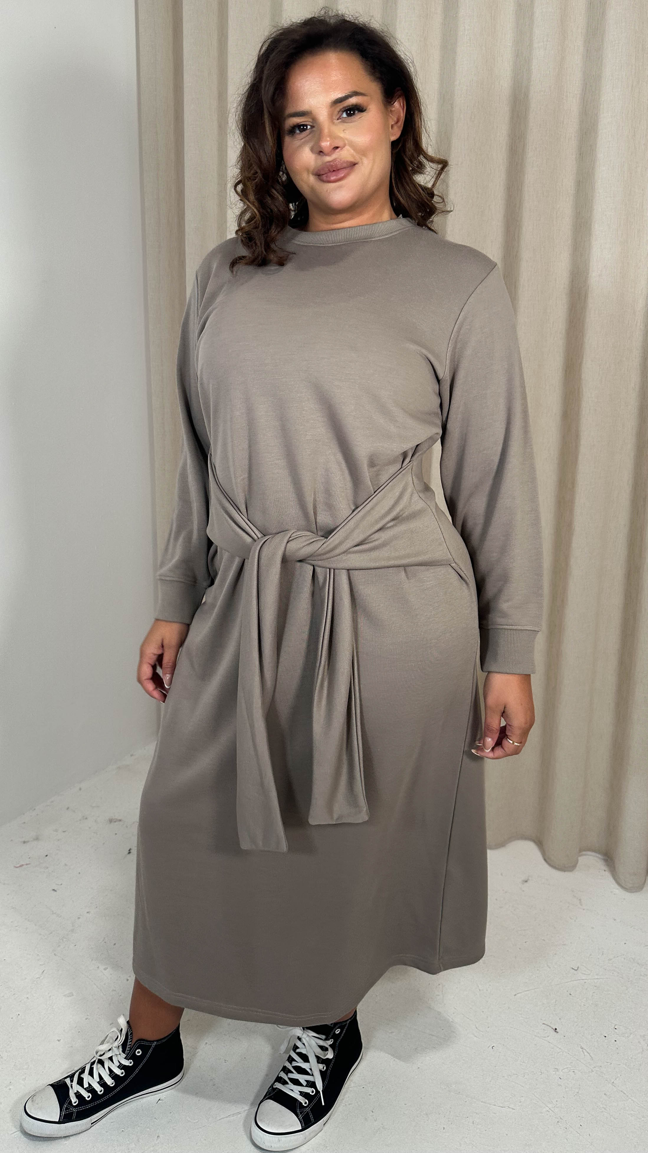 CurveWow Midi Jumper Dress With Tie Waist Beige - Image 3