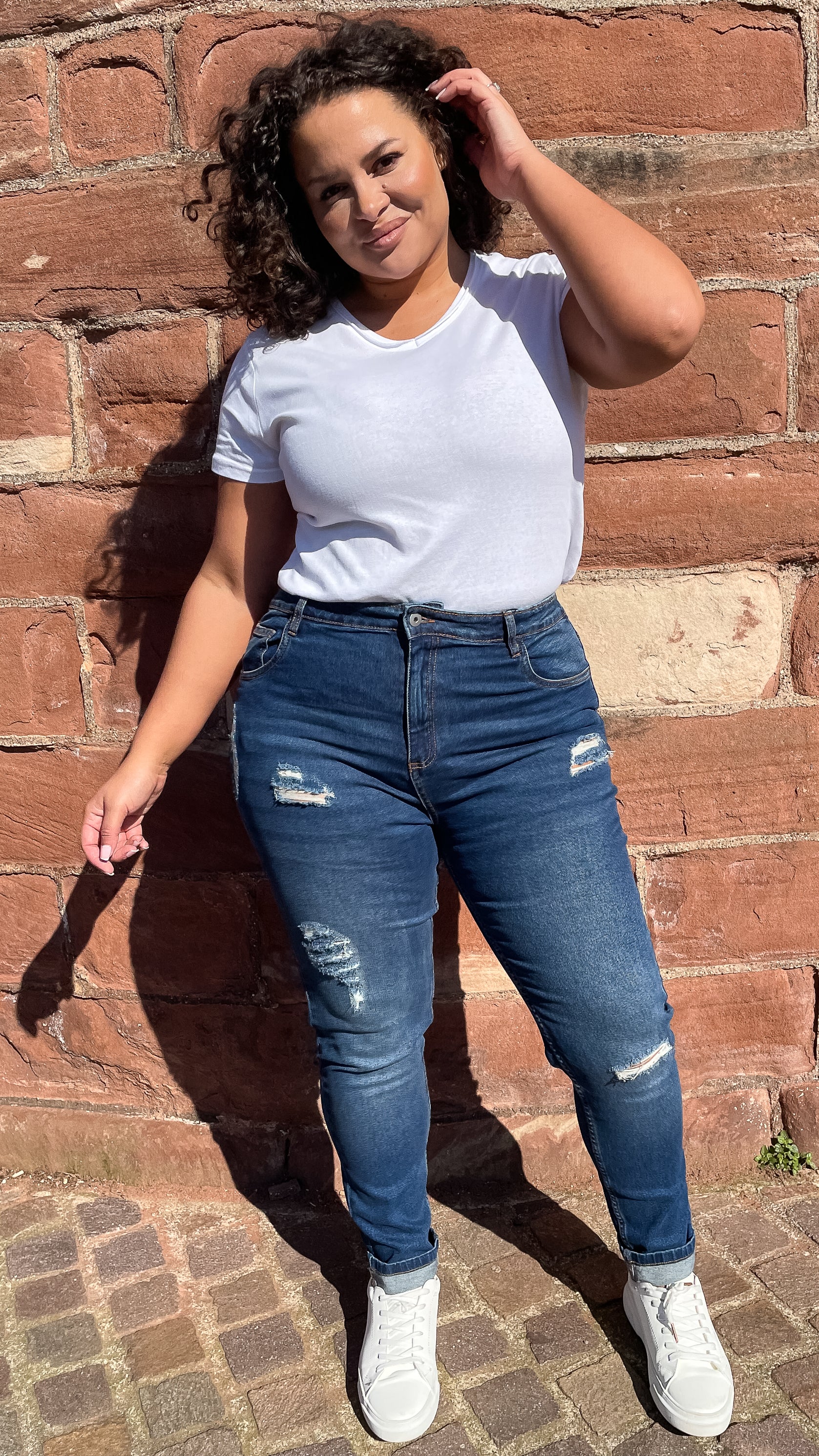 CurveWow Mom Jeans Mid Wash -Short - Image 3