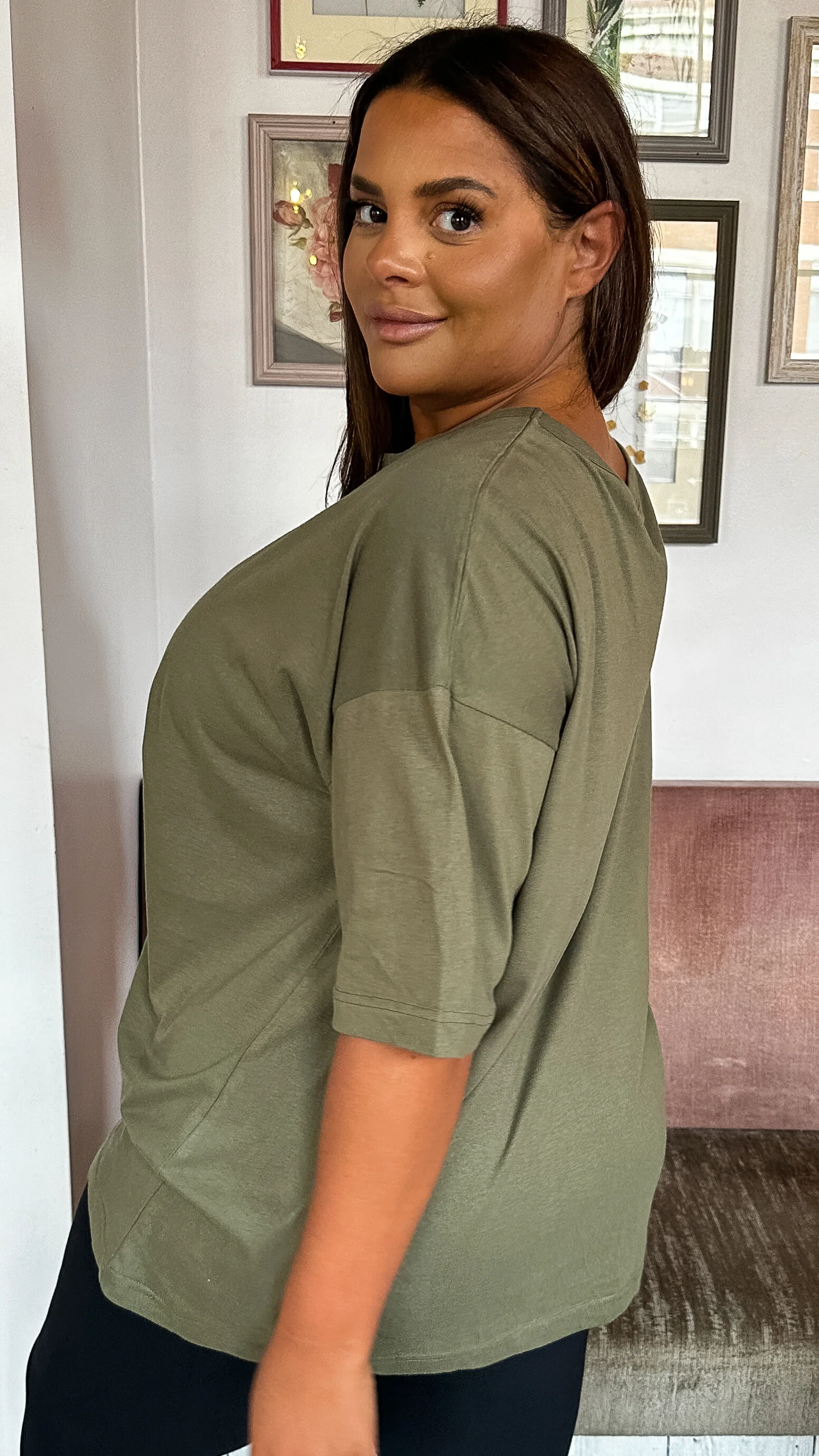 CurveWow Oversized Basic T-Shirt Khaki - Image 7