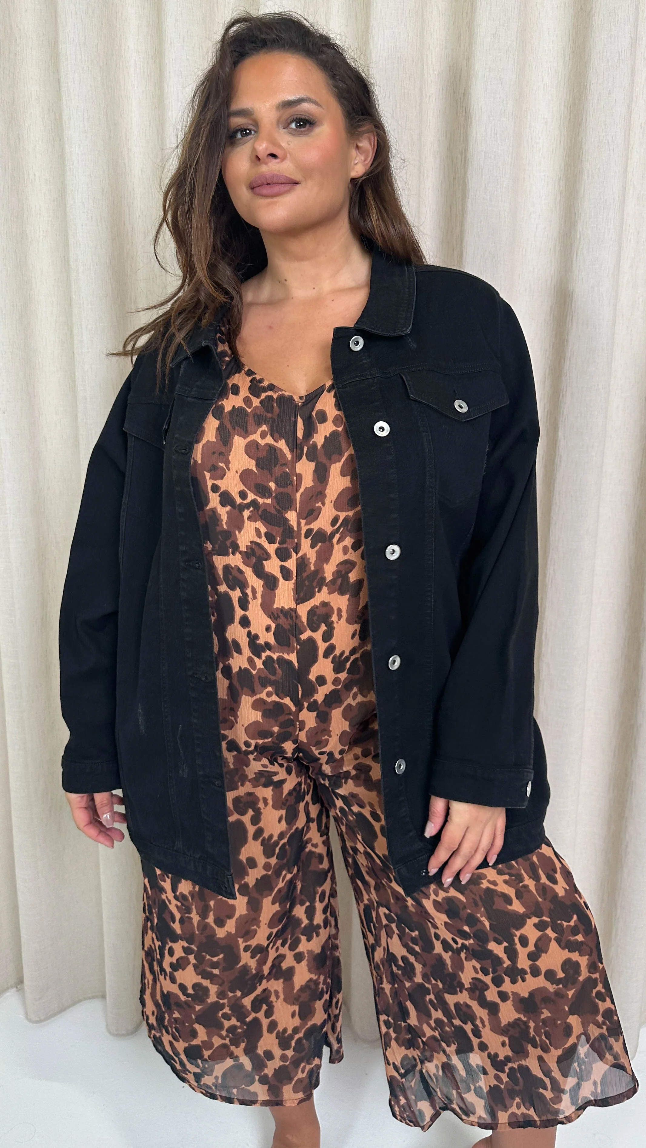 CurveWow Oversized Longline Denim Jacket Black - Image 3