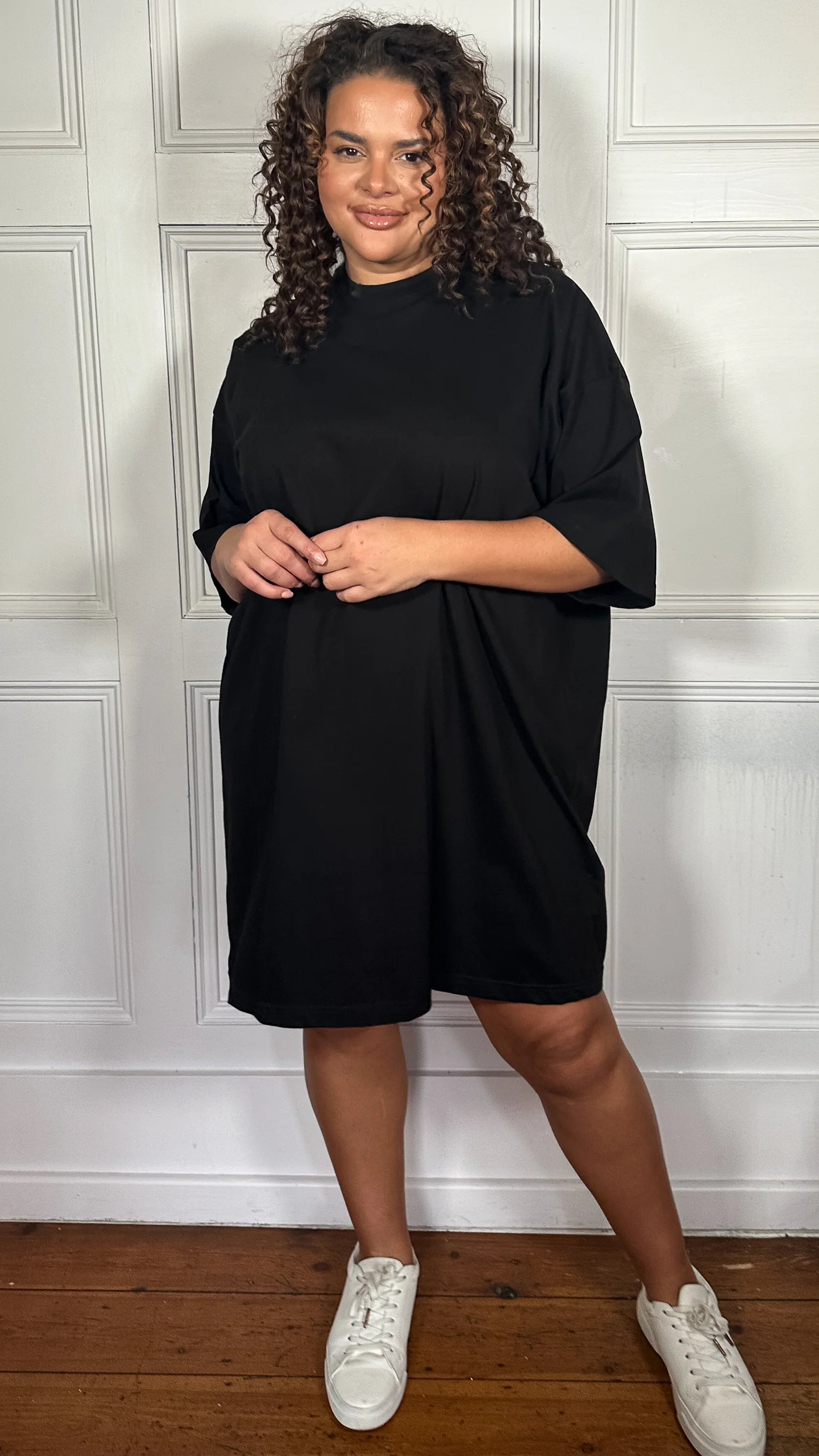 CurveWow Oversized T-Shirt Dress Black - Image 2