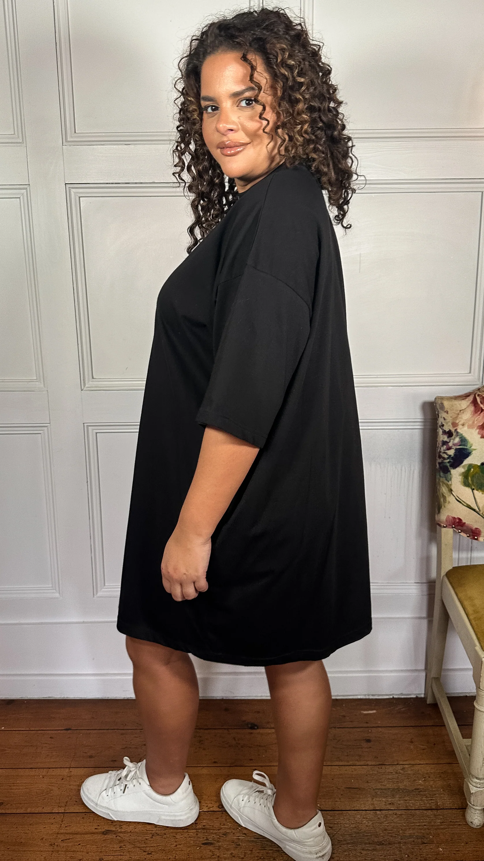 CurveWow Oversized T-Shirt Dress Black - Image 8