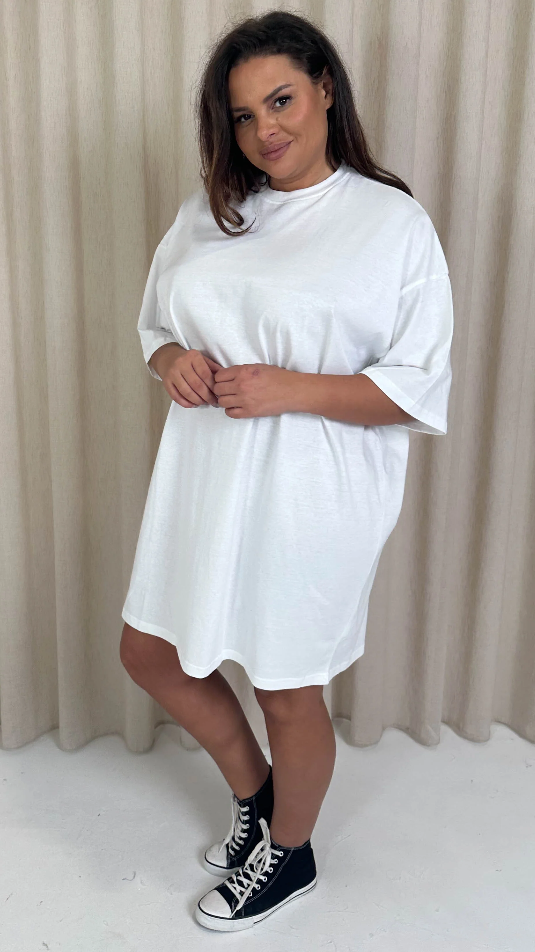 CurveWow Oversized T-Shirt Dress White - Image 3