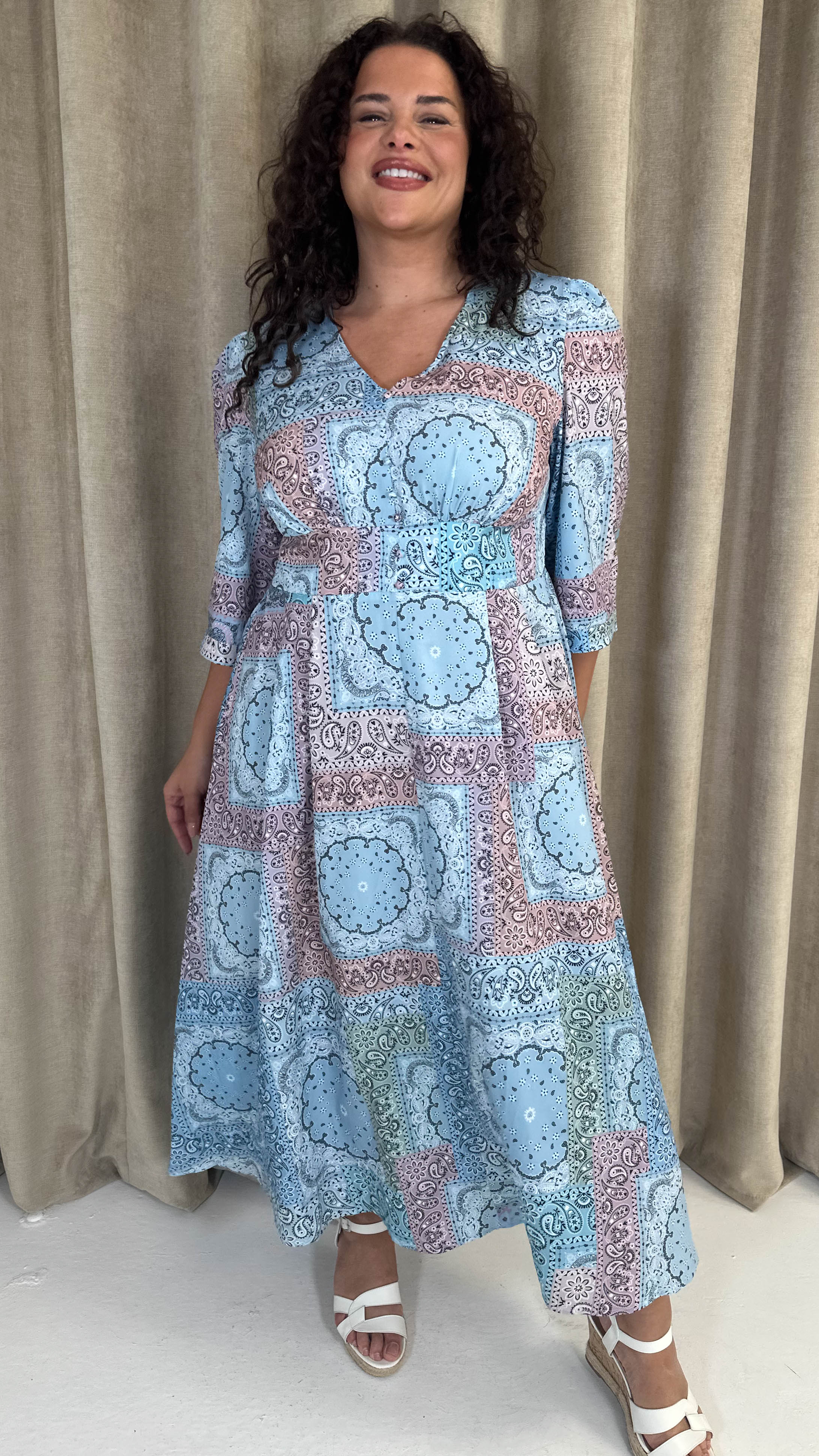 CurveWow Maxi Dress Multi Paisley - Image 3