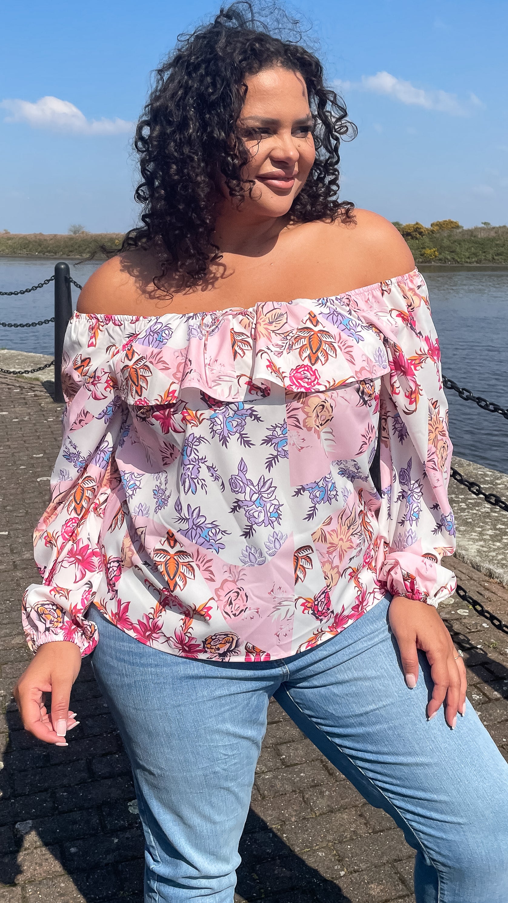 CurveWow Pastel Floral Frill Blouse - Image 4