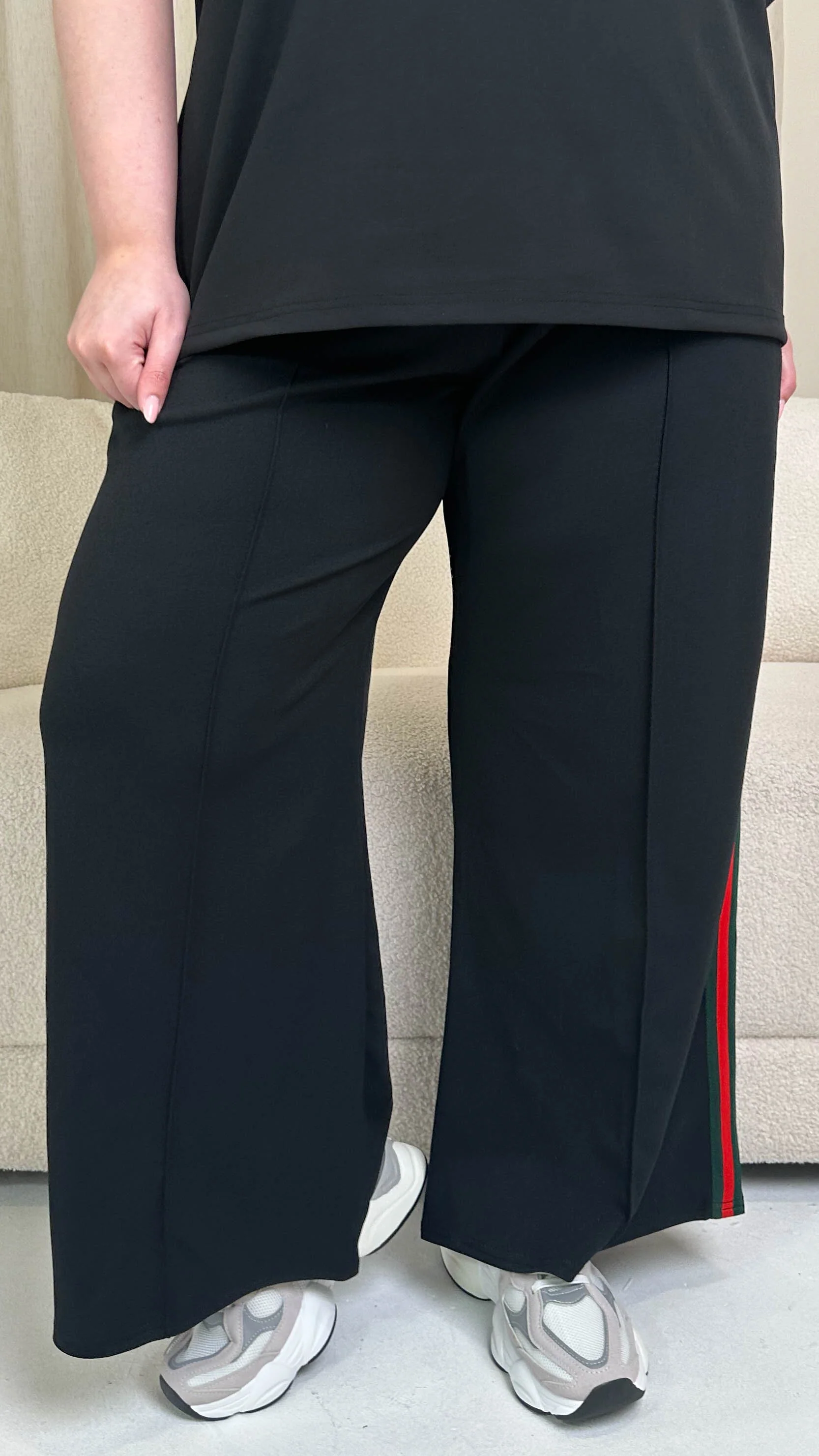 CurveWow Pintuck Front Side Tape Trouser Black - Image 5