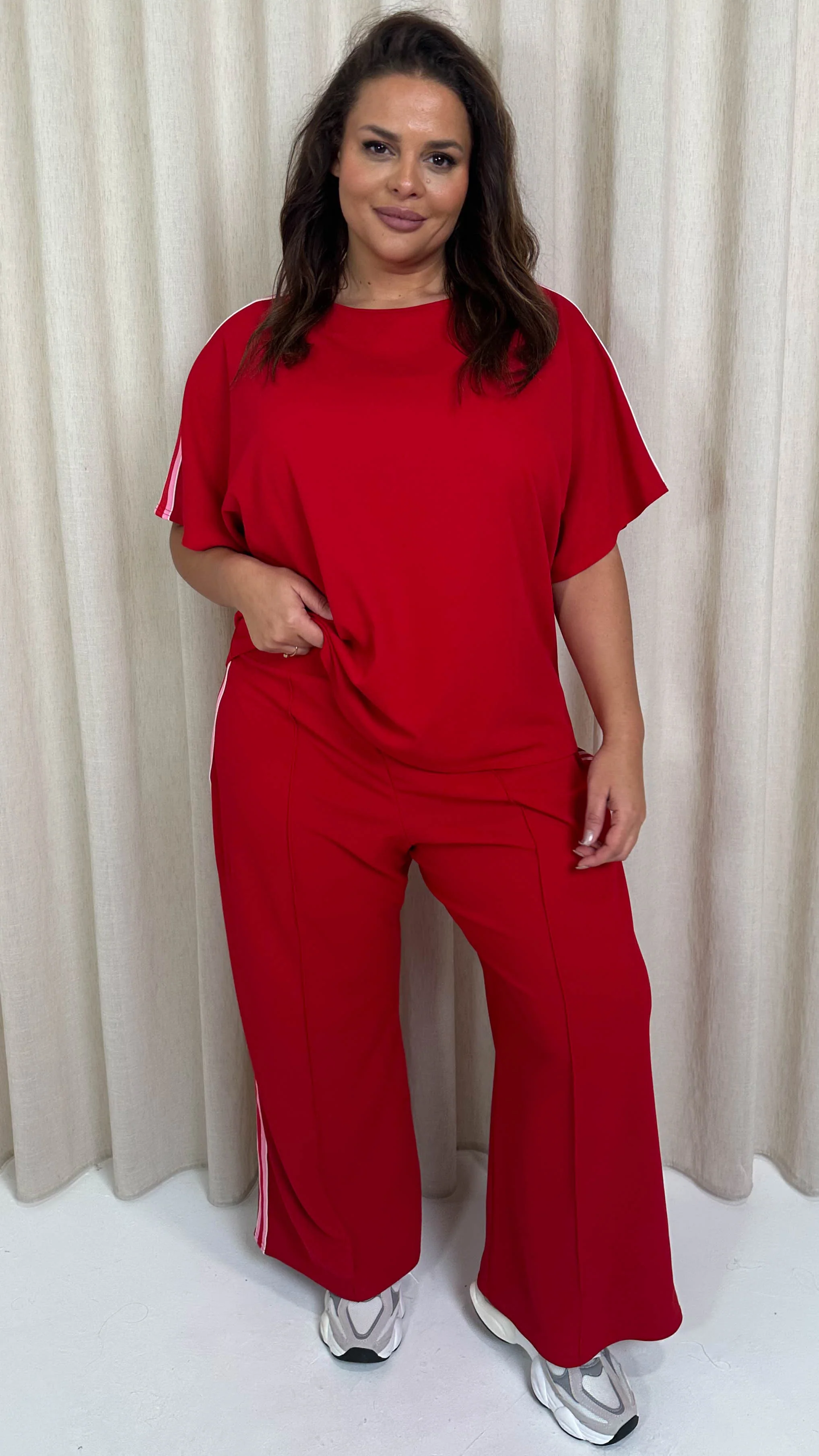 CurveWow Pintuck Front Side Tape Trouser Red - Image 3