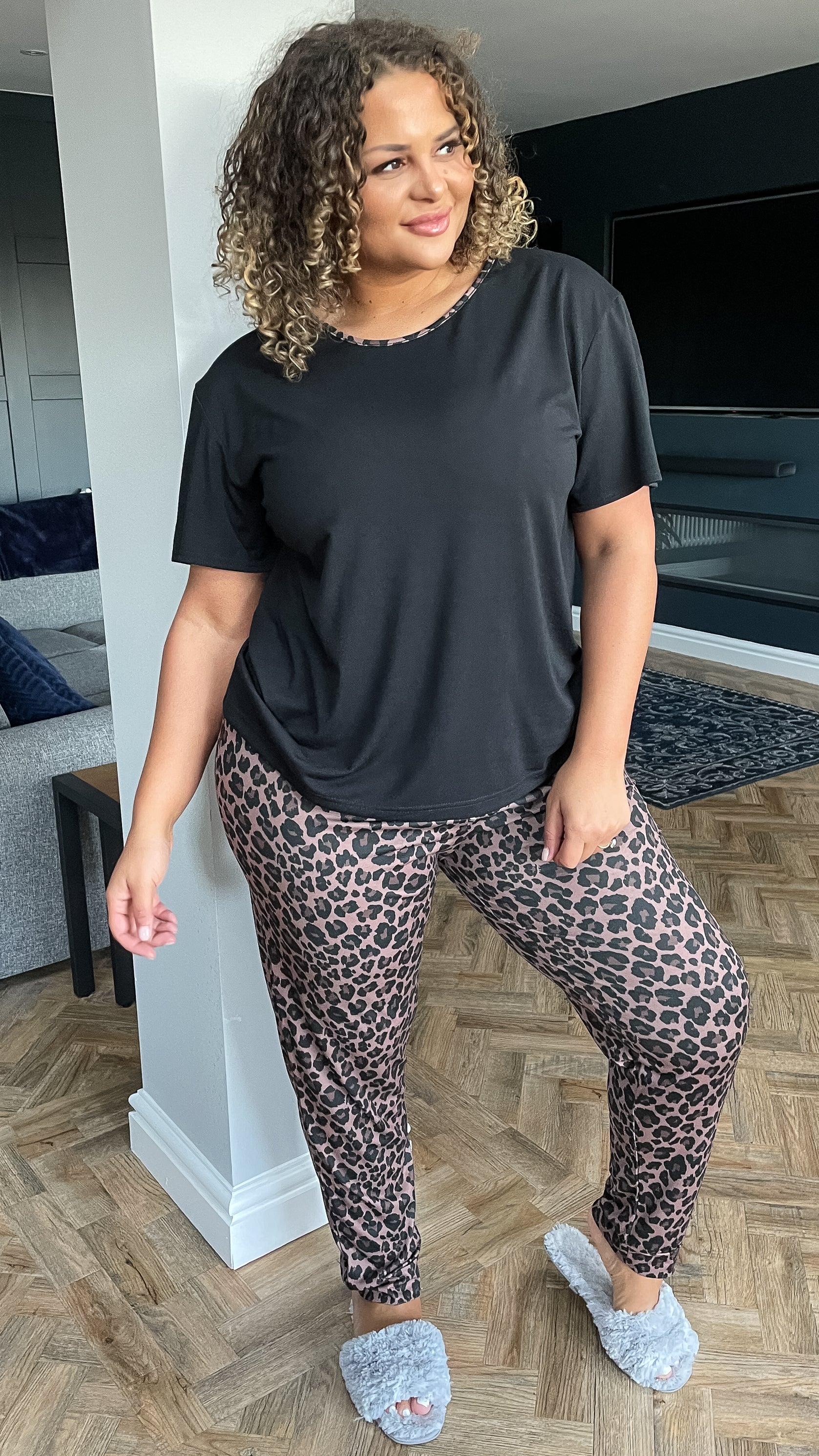 CurveWow PJ Set Brown Leopard - Image 5