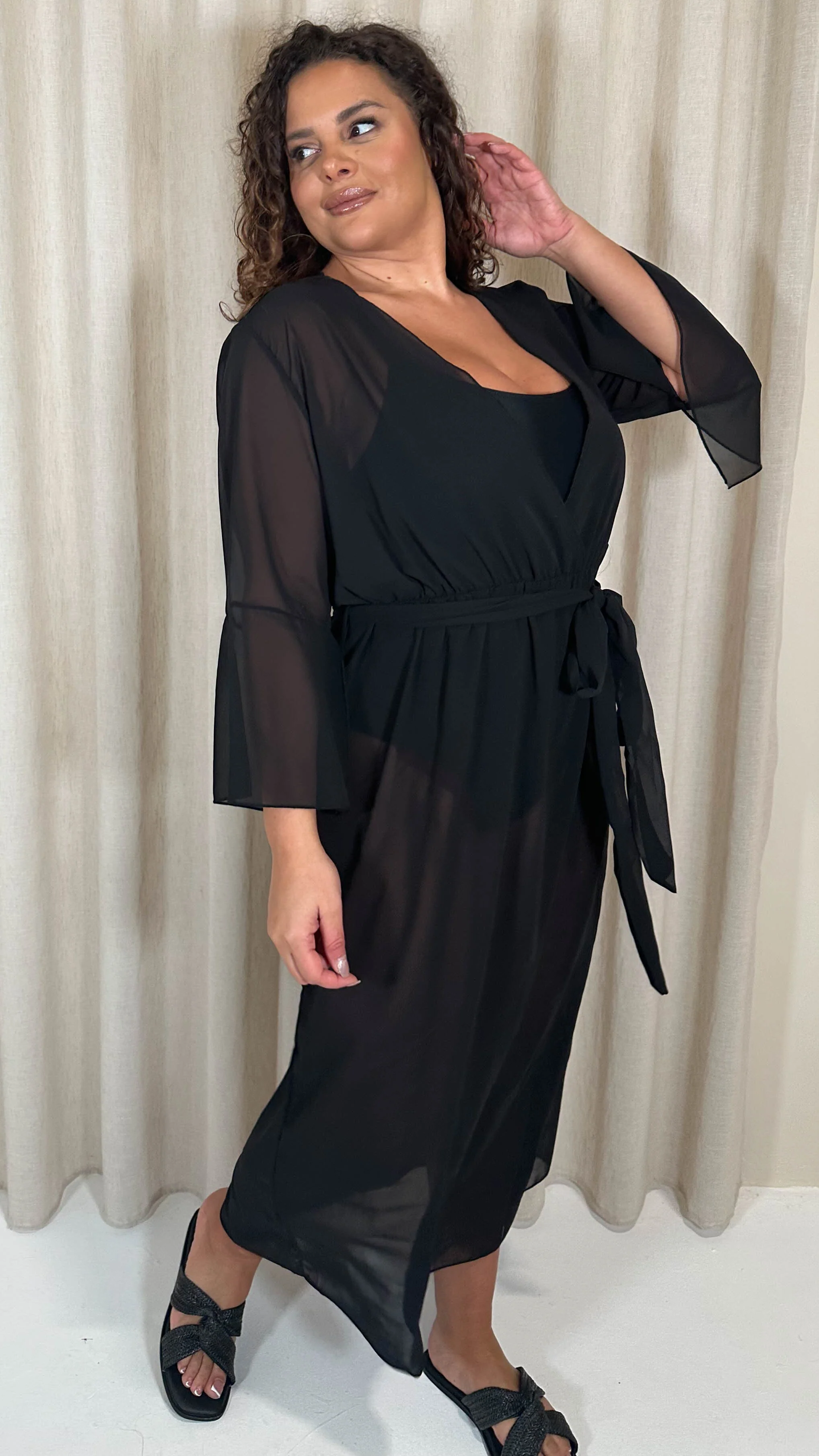 CurveWow Plain Maxi Beach Kaftan Black - Image 6