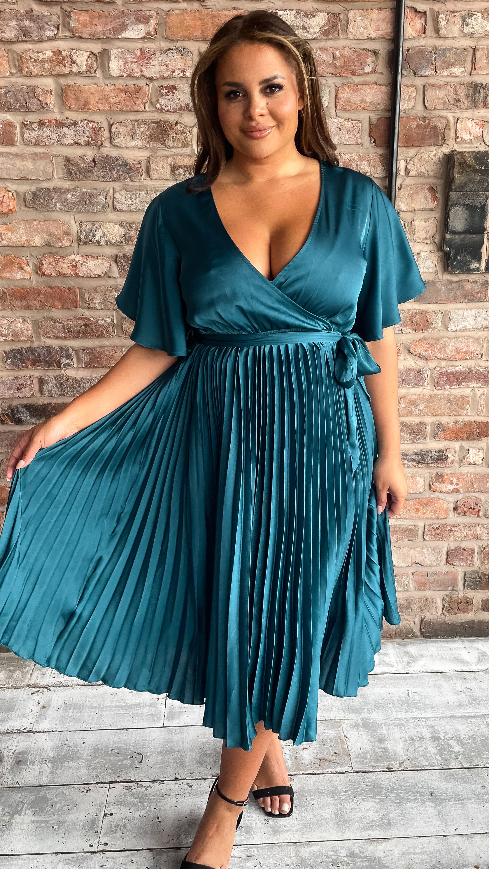 CurveWow Pleated Short Sleeve Dress Teal - Image 7