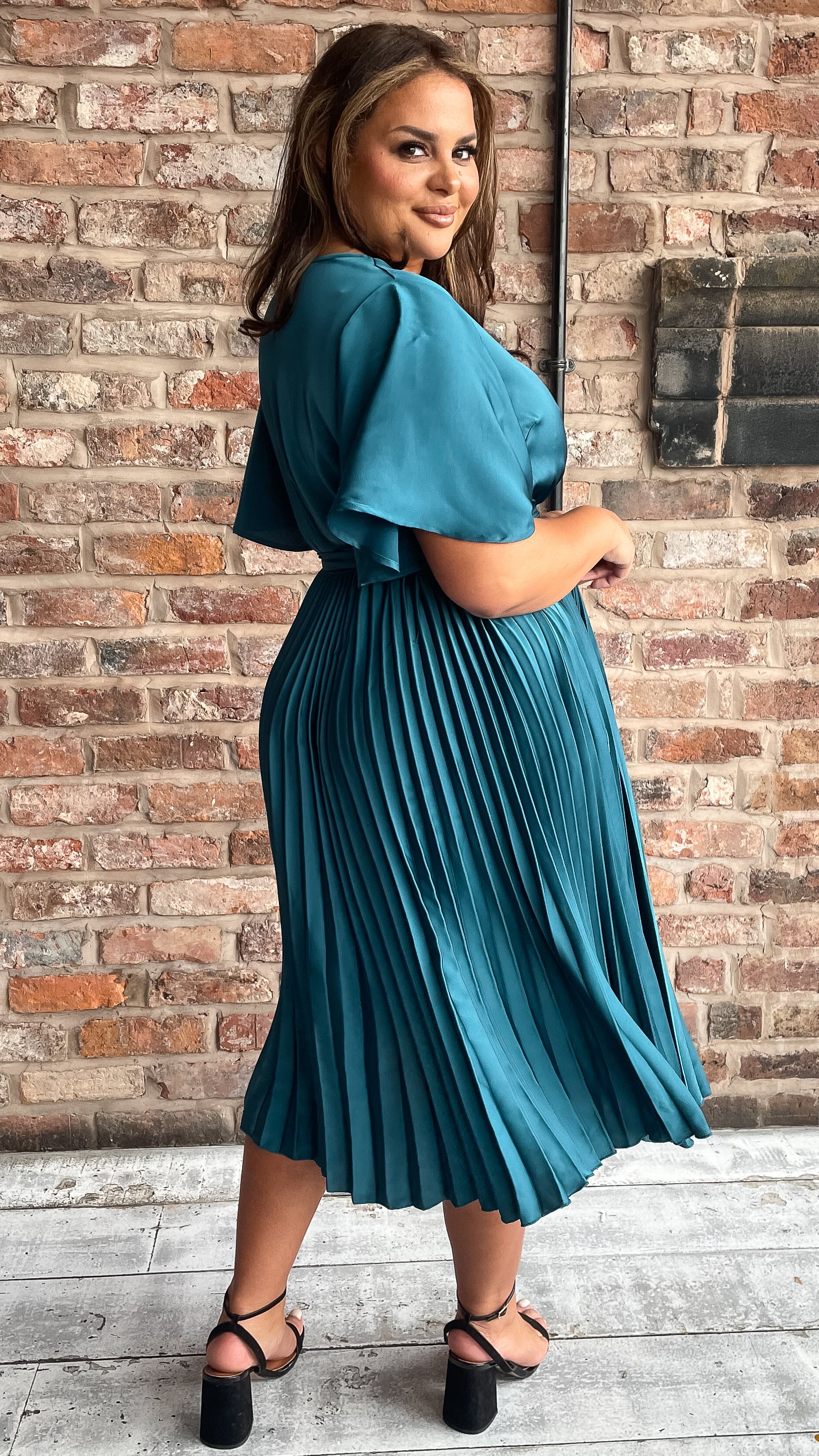 CurveWow Pleated Short Sleeve Dress Teal - Image 8