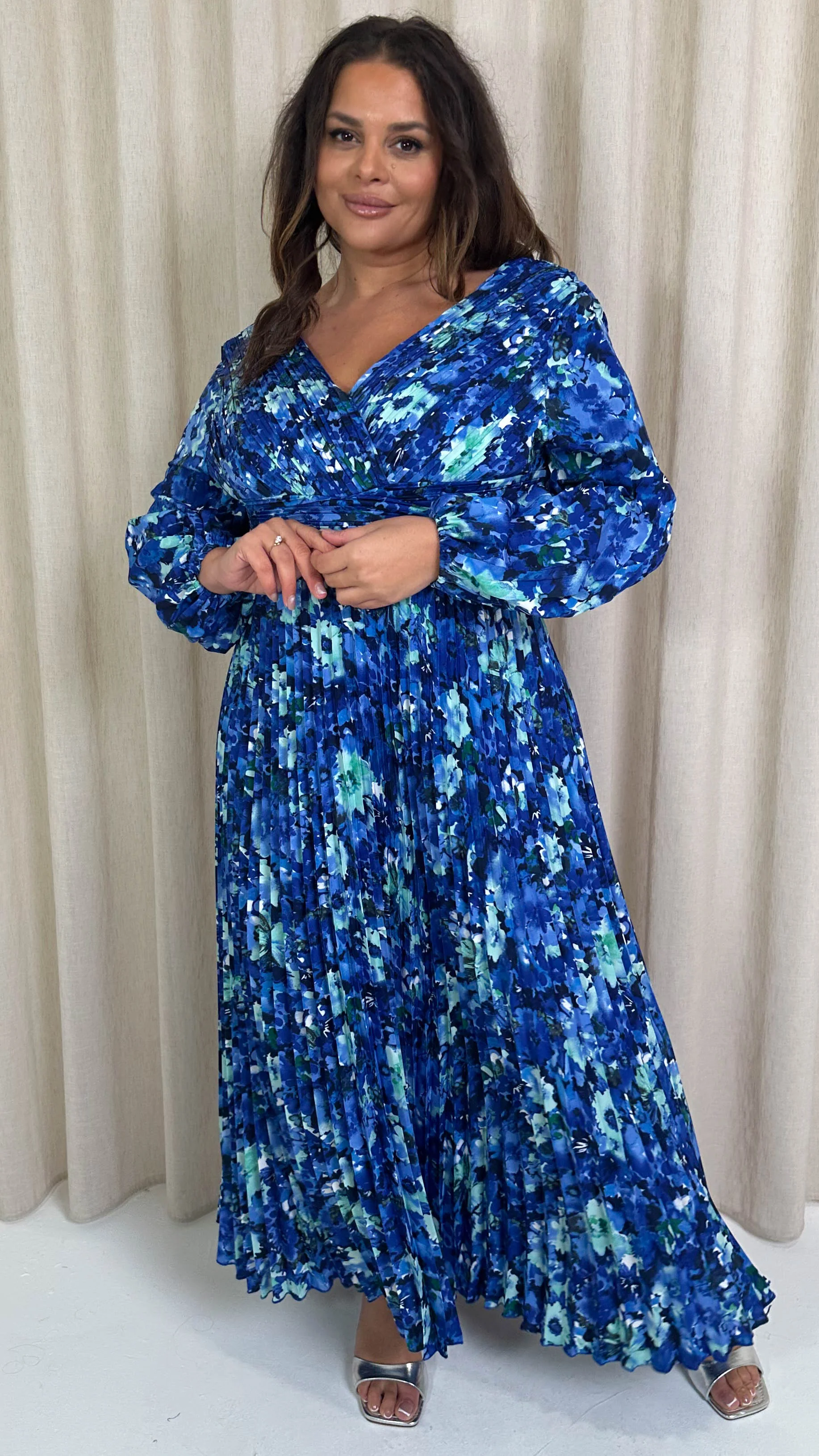CurveWow Pleated Wrap Maxi Dress Blue Floral - Image 8