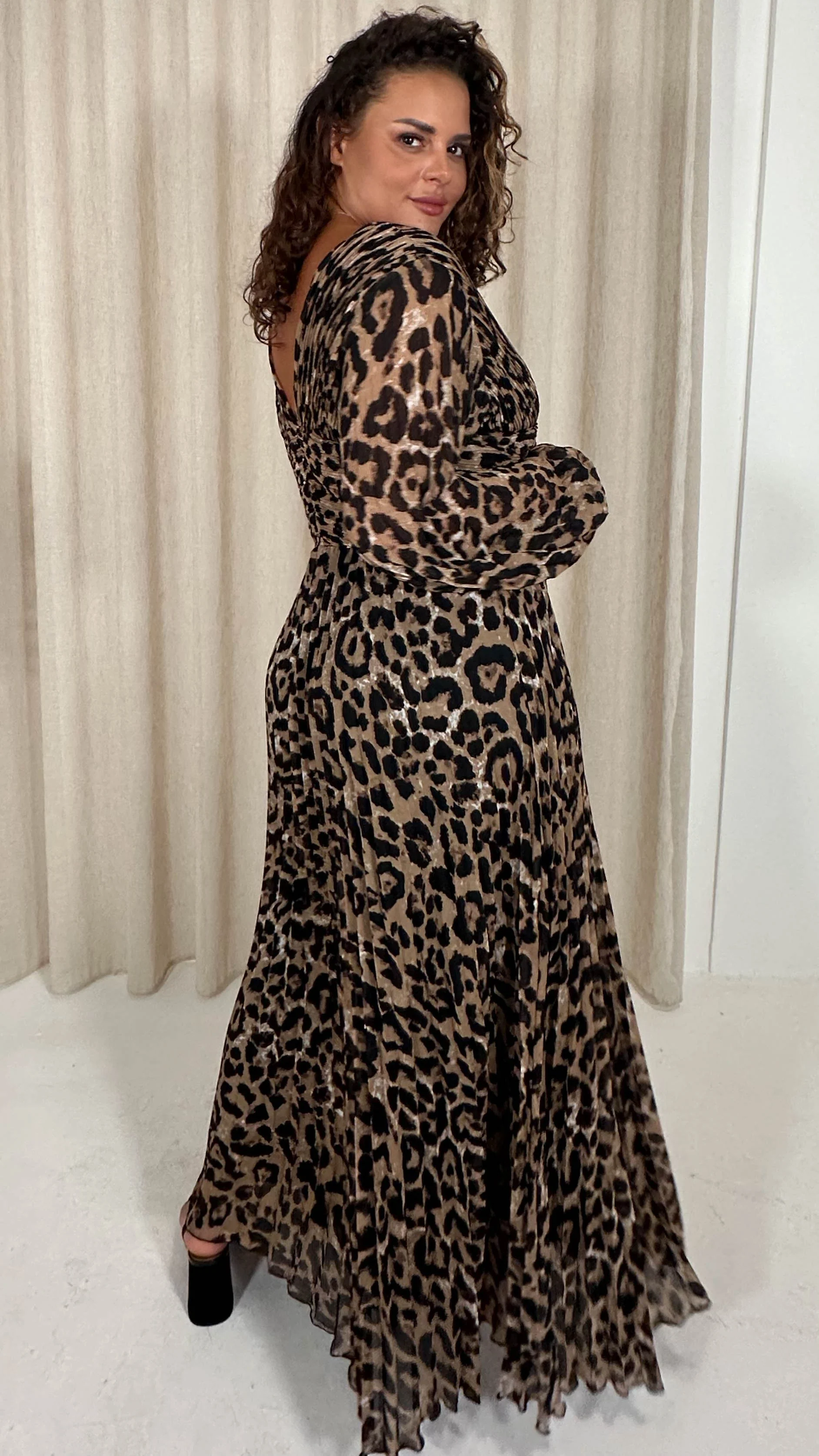 CurveWow Pleated Wrap Maxi Dress Leopard - Image 8
