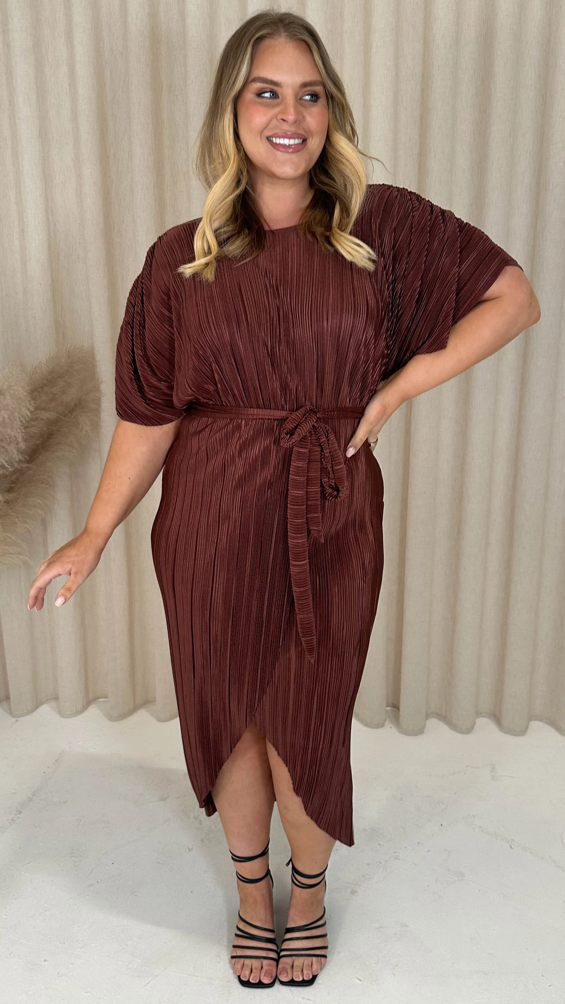 CurveWow Plisse Batwing Wrap Midi Dress Chocolate Brown - Image 6