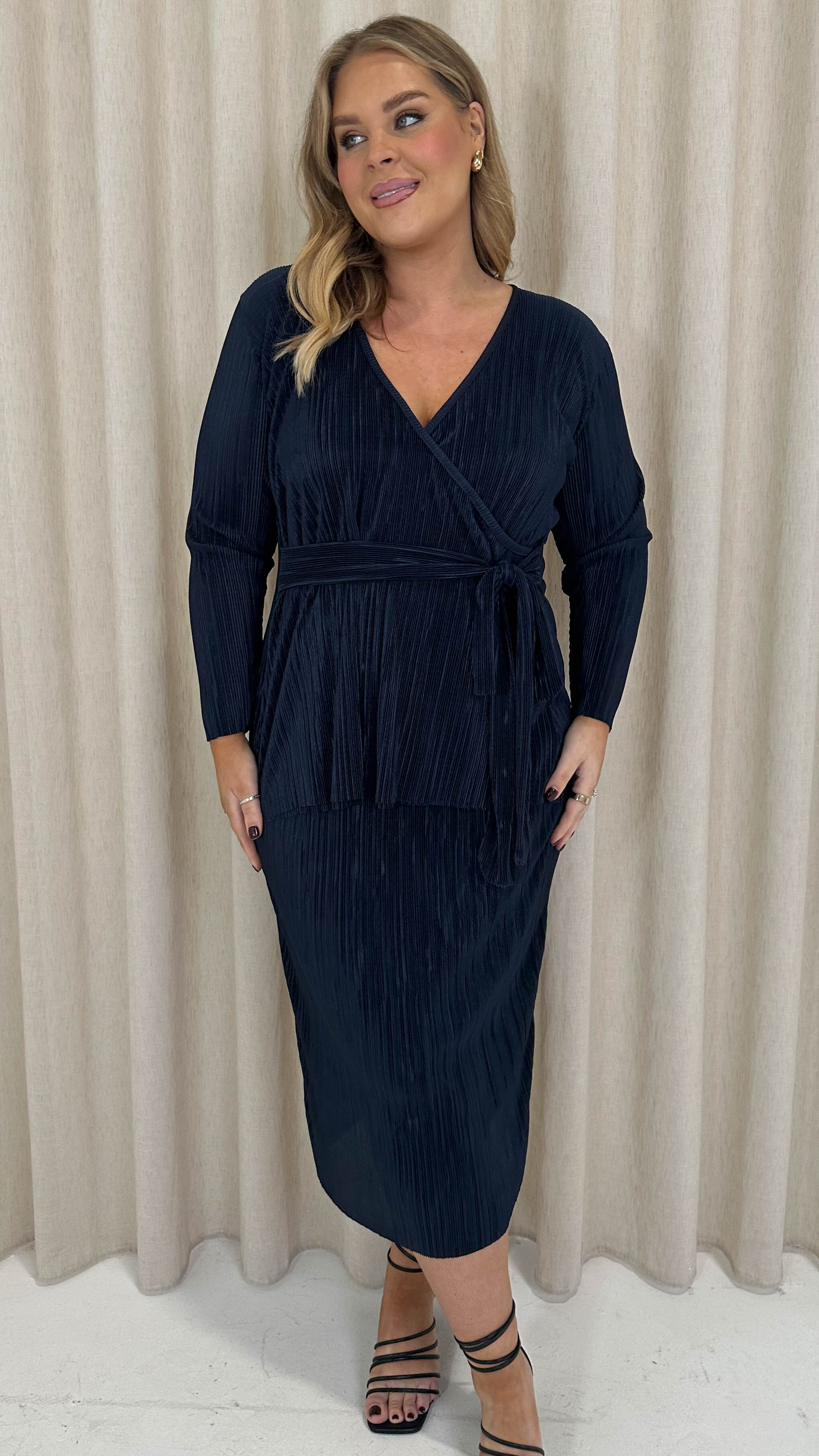 CurveWow Plisse Midi Skirt Navy - Image 2