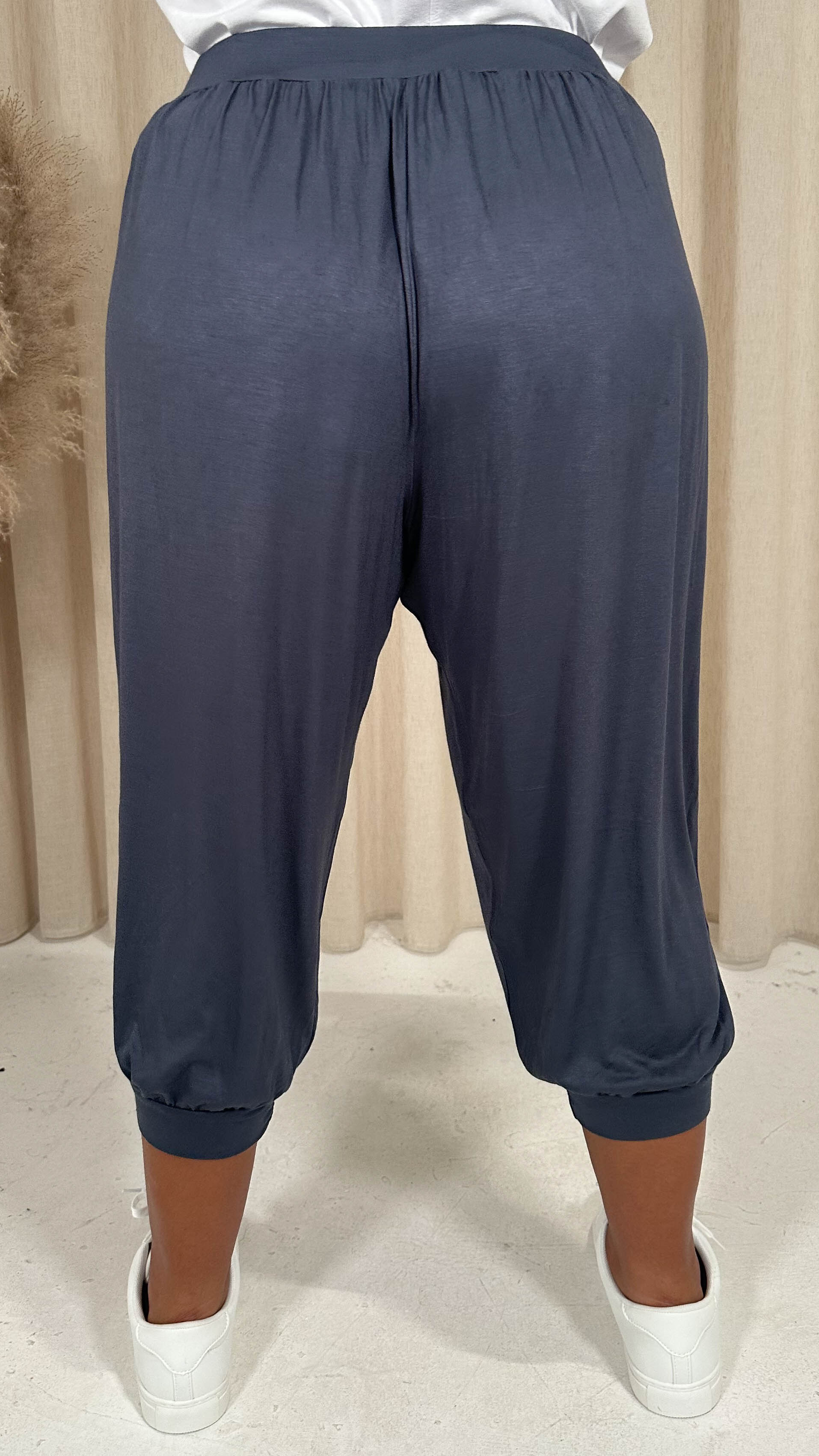 CurveWow Pocket Harem Trouser Charcoal - Image 6